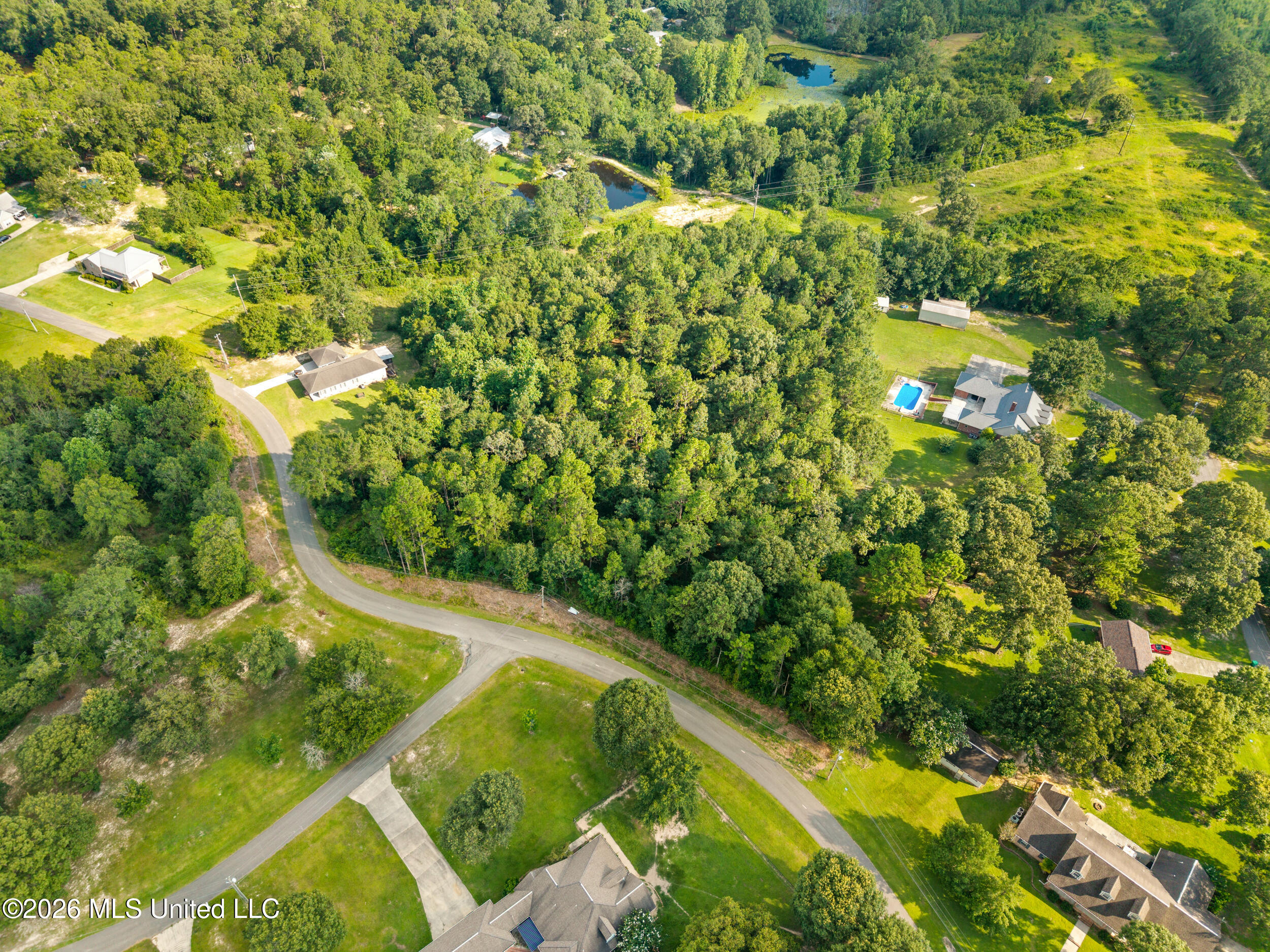S Highlands Drive Property Photo 5