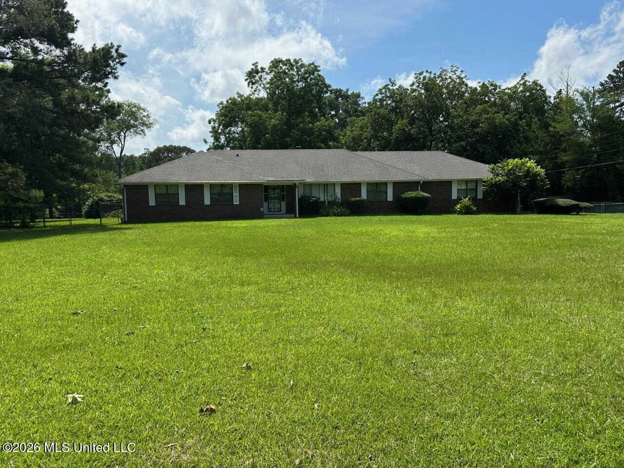 1195 N Old Canton Property Photo 1