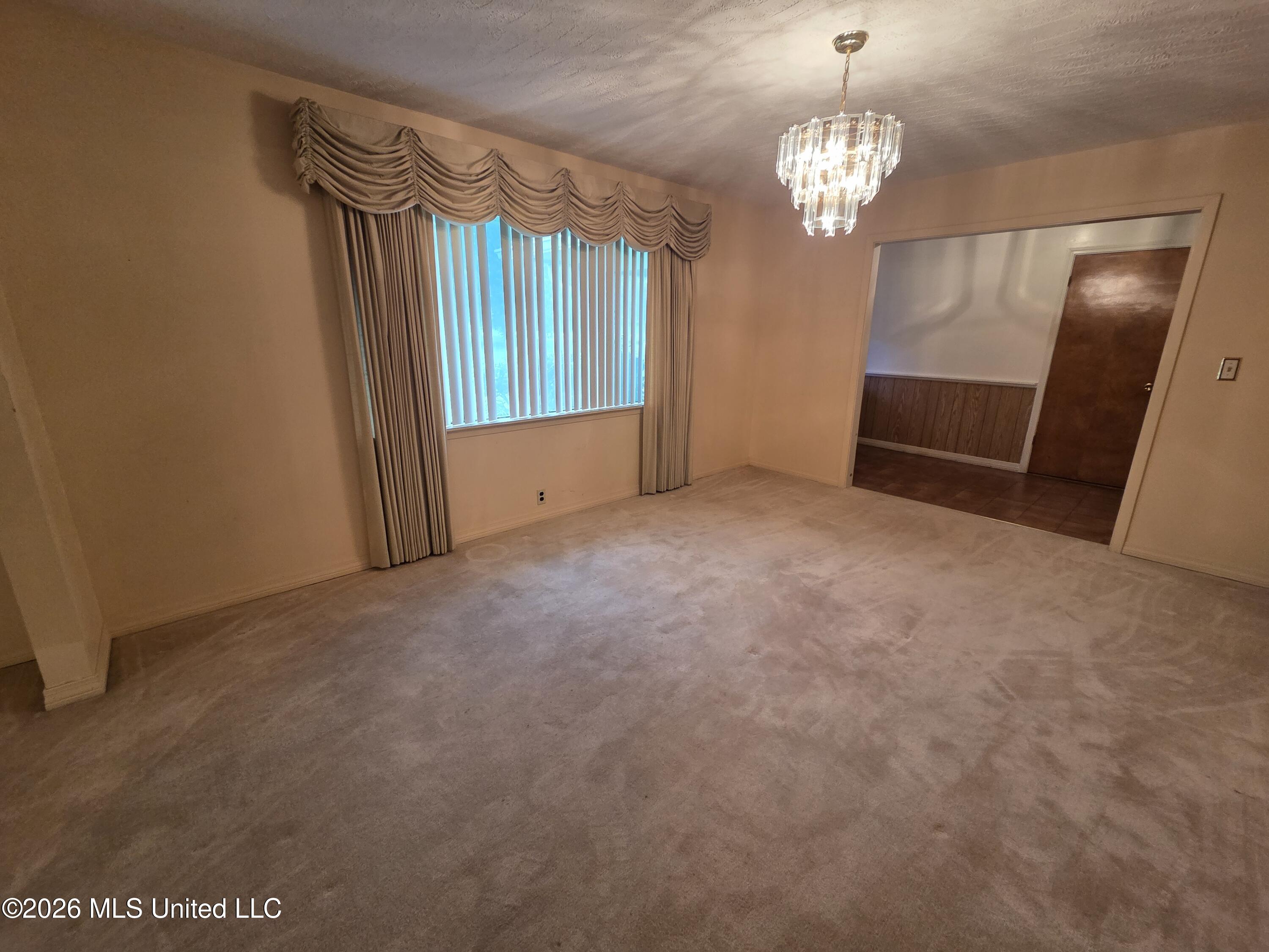 1195 N Old Canton Property Photo 6