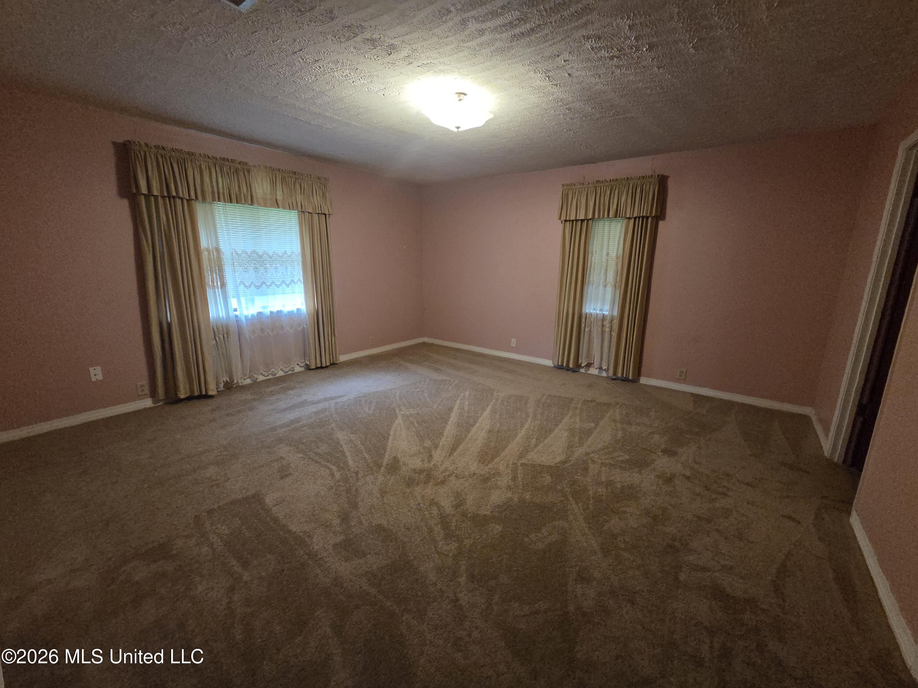 1195 N Old Canton Property Photo 20