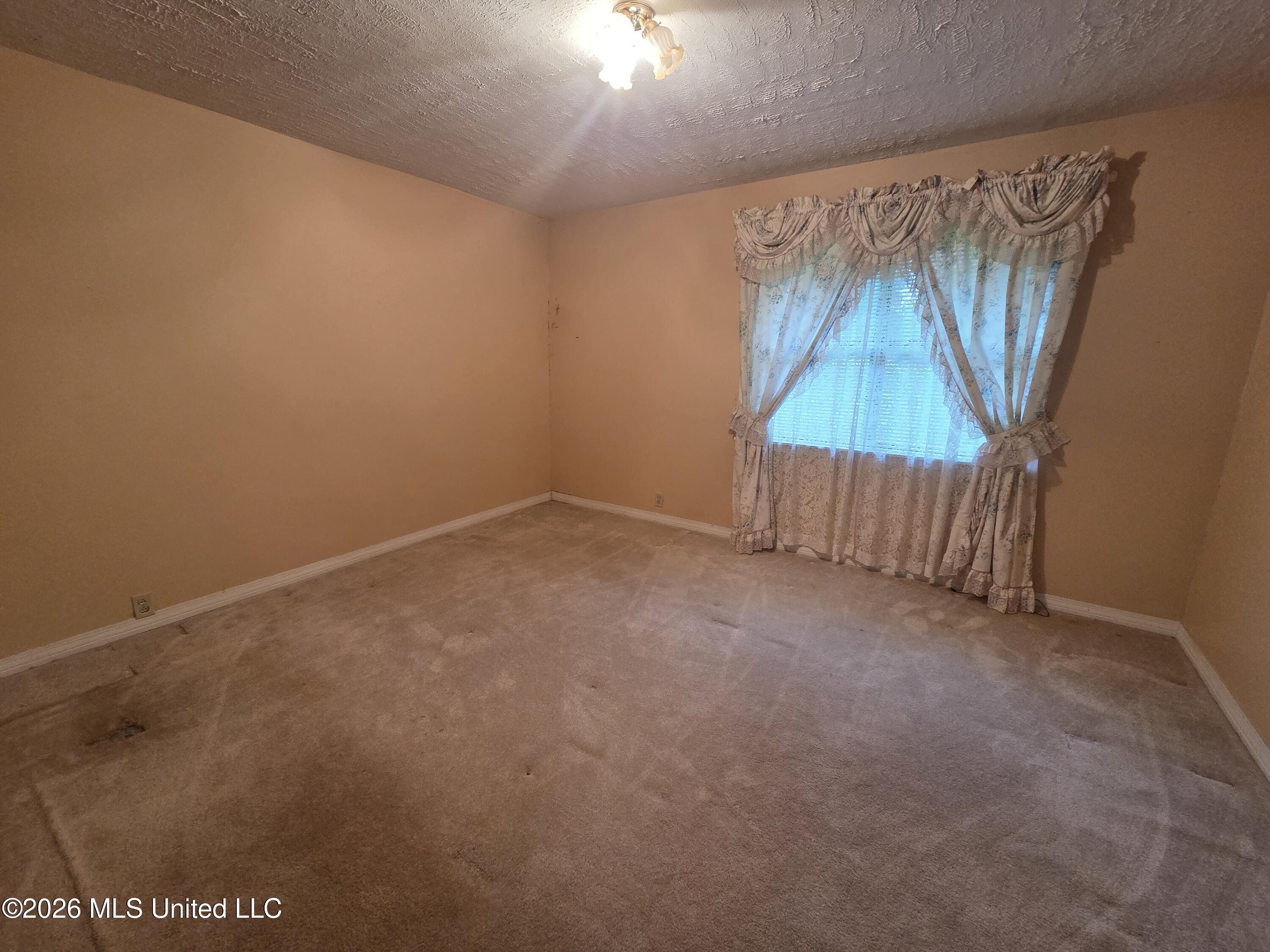 1195 N Old Canton Property Photo 27