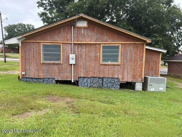 221 N West Street Property Photo 29