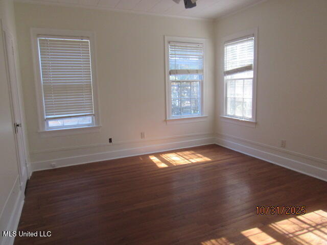 445 E Ridgeway Street Property Photo 4