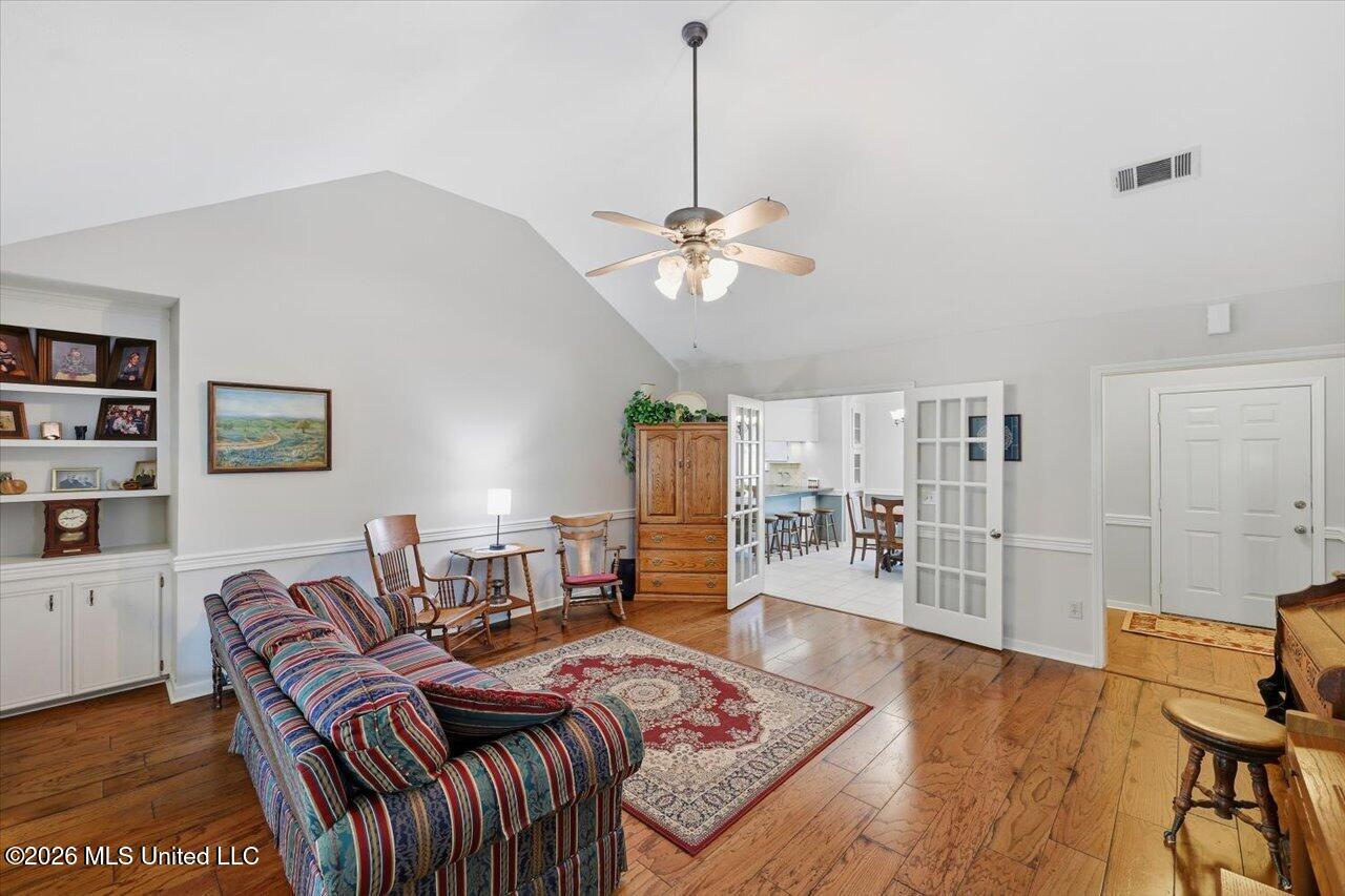 120 Robinson Cove Property Photo 7