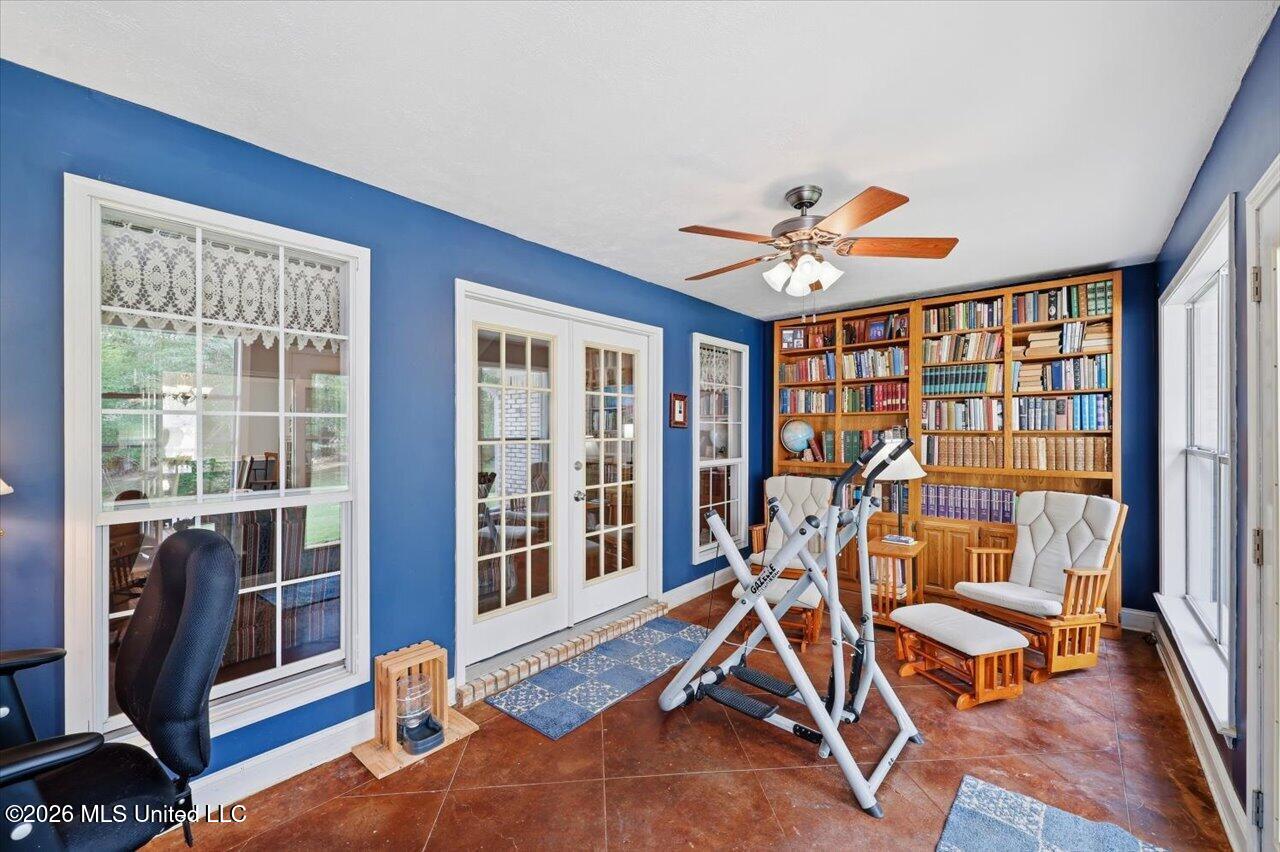 120 Robinson Cove Property Photo 18