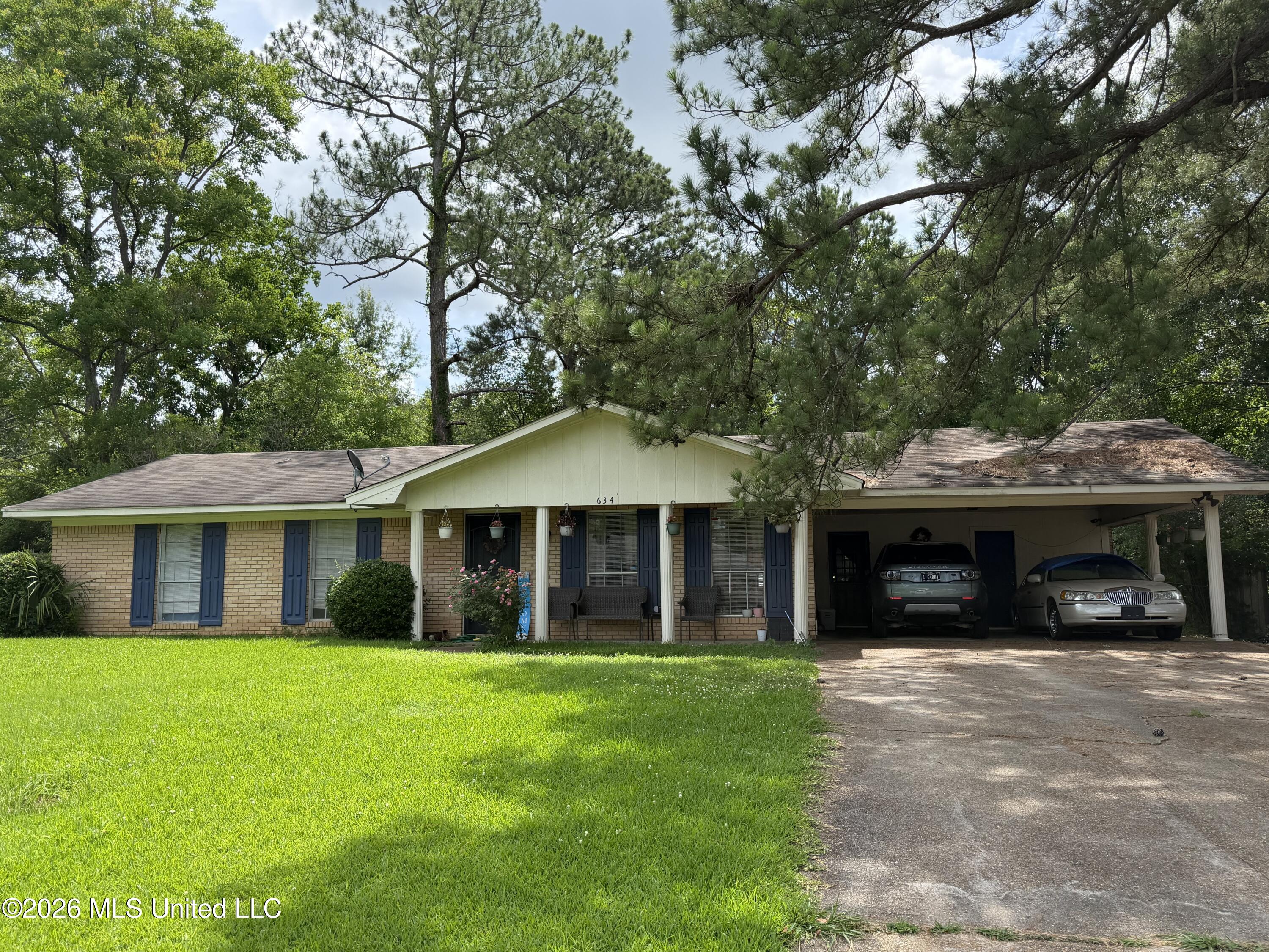 634 Pine Lane Property Photo 1
