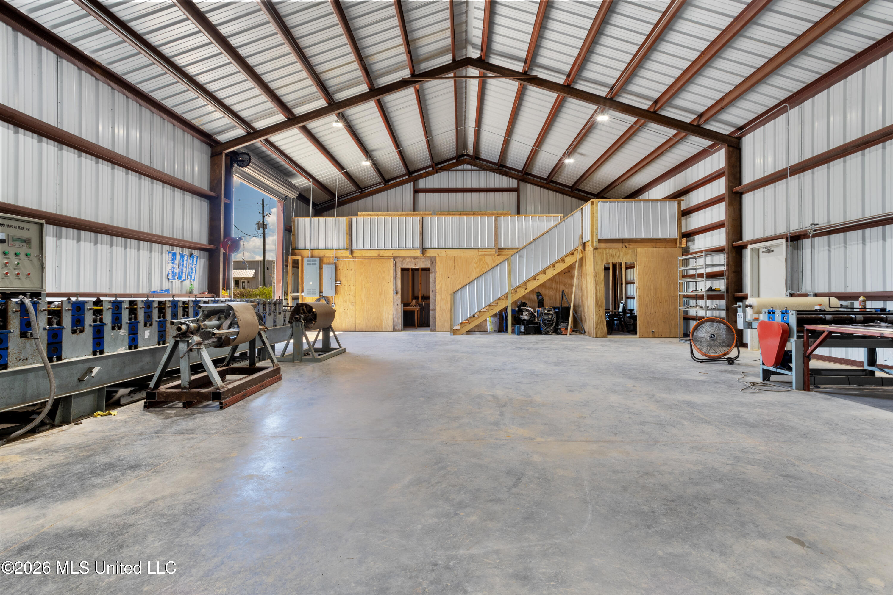 35 S Park Drive Property Photo 15