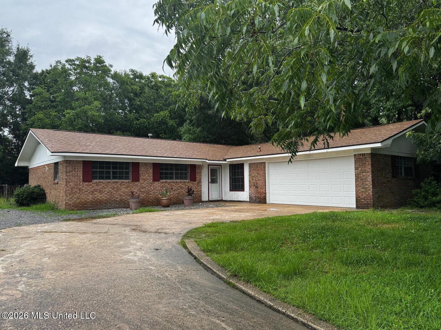 121 Chastity Drive Property Photo 2