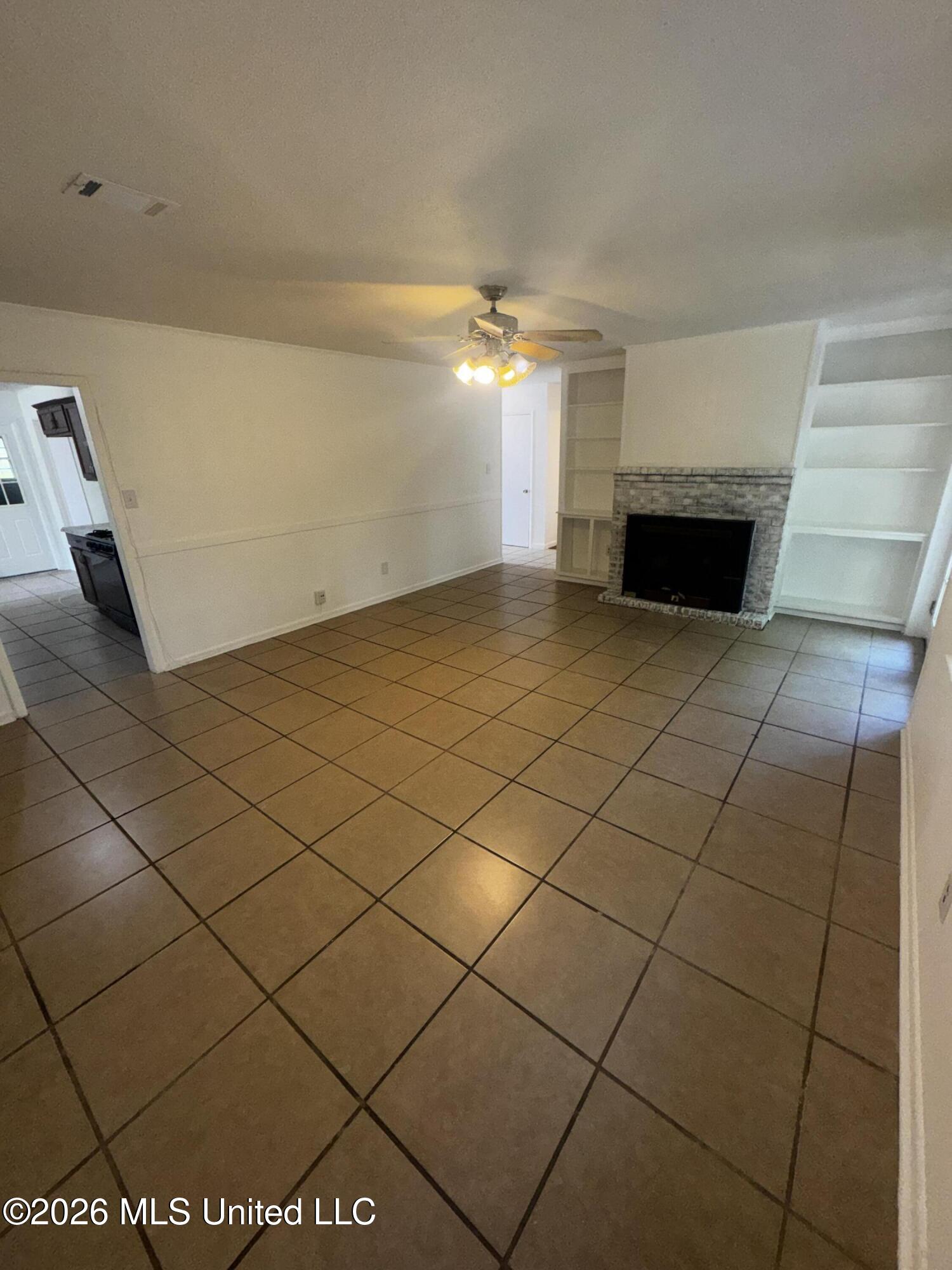 121 Chastity Drive Property Photo 3