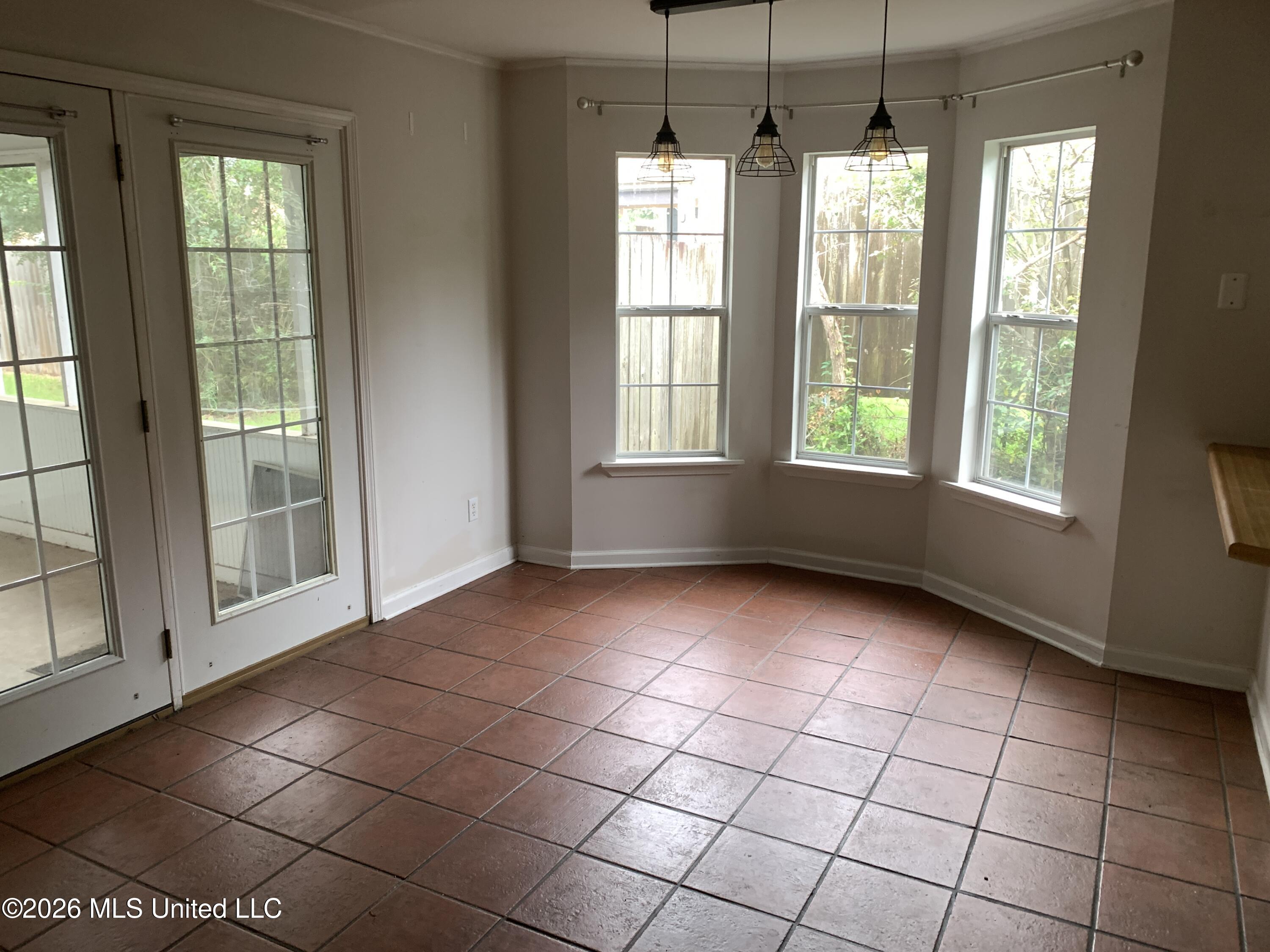 606 Beyer Drive Property Photo 4