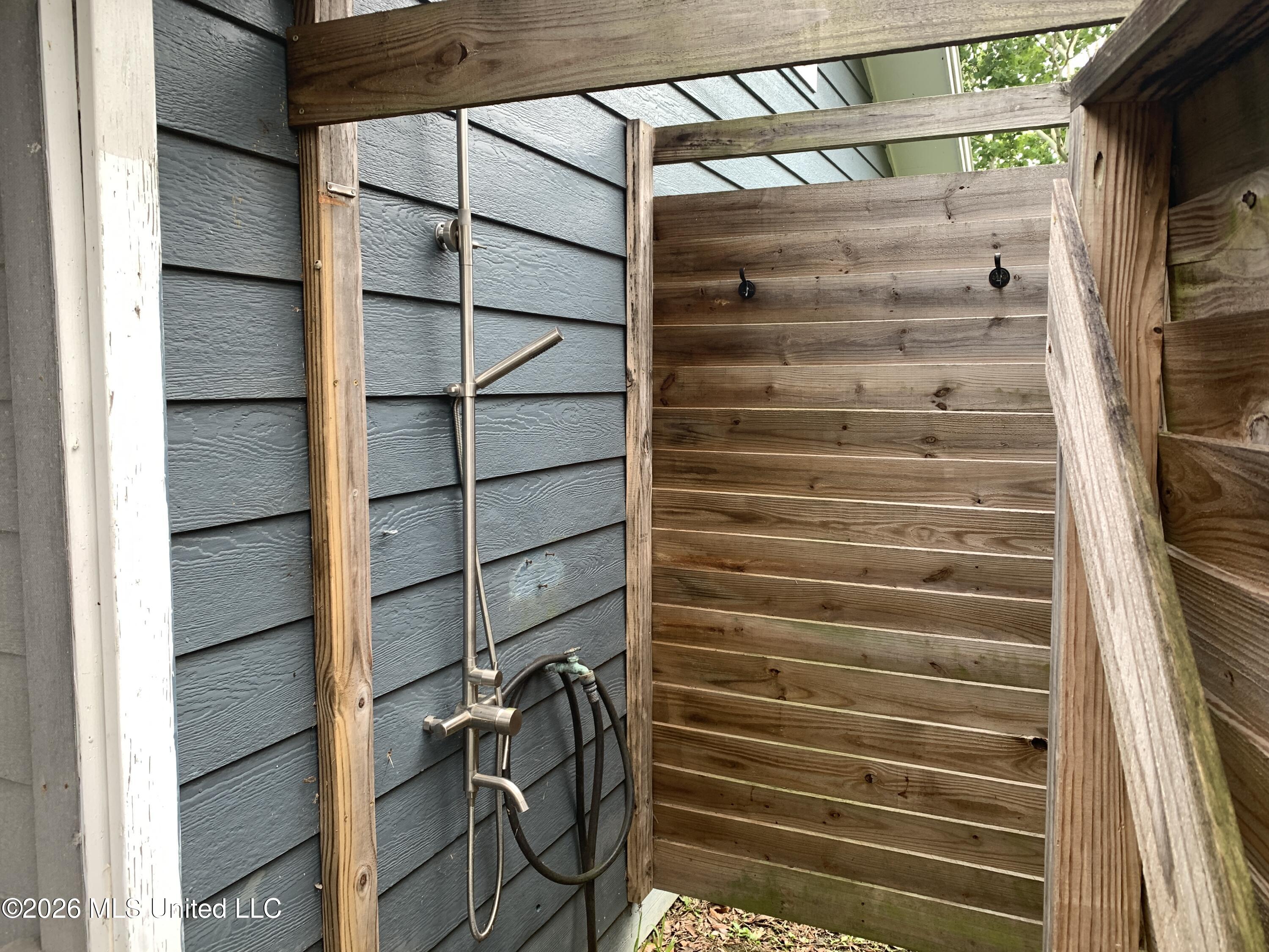 606 Beyer Drive Property Photo 15