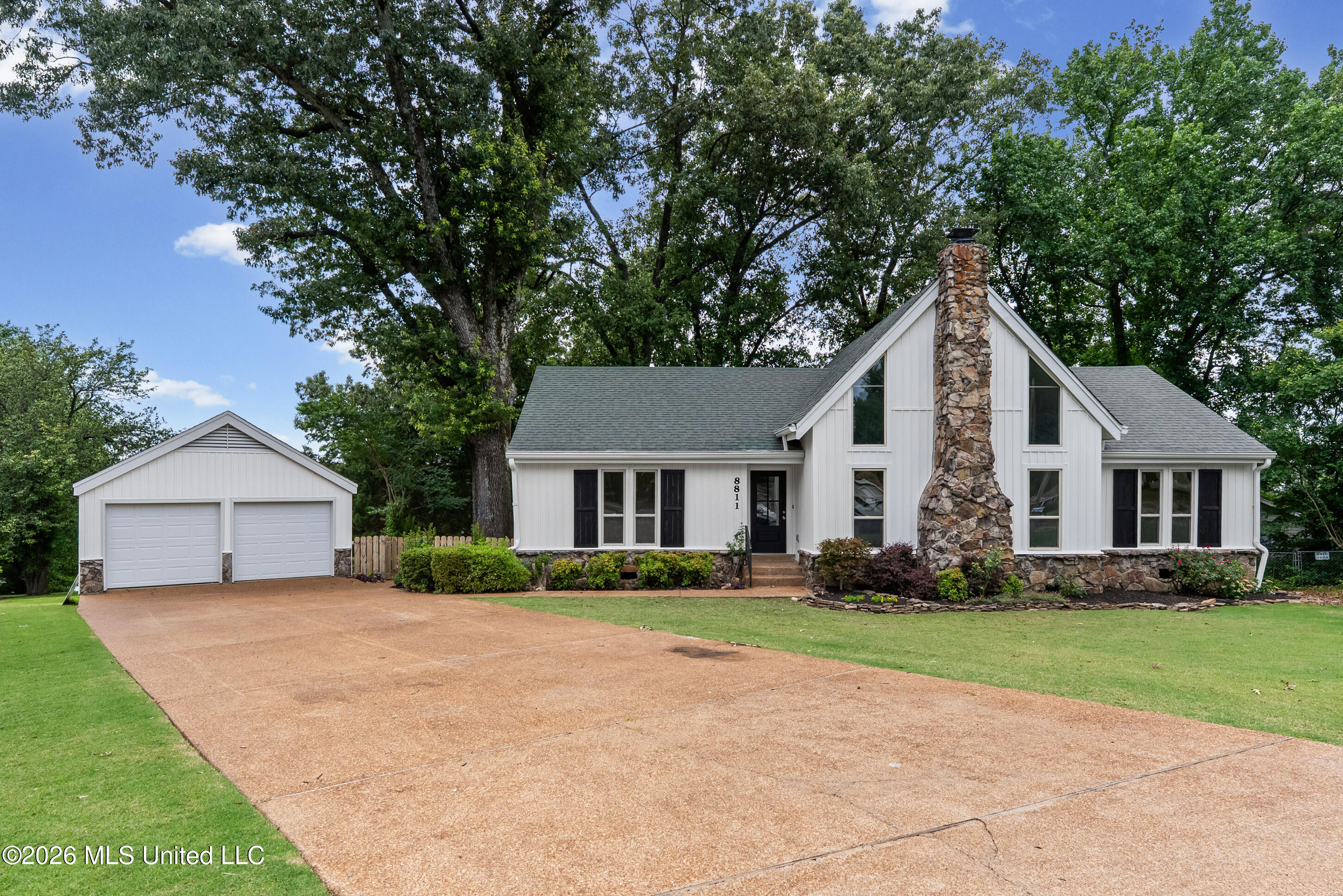 8811 Cypress Cove Property Photo 1