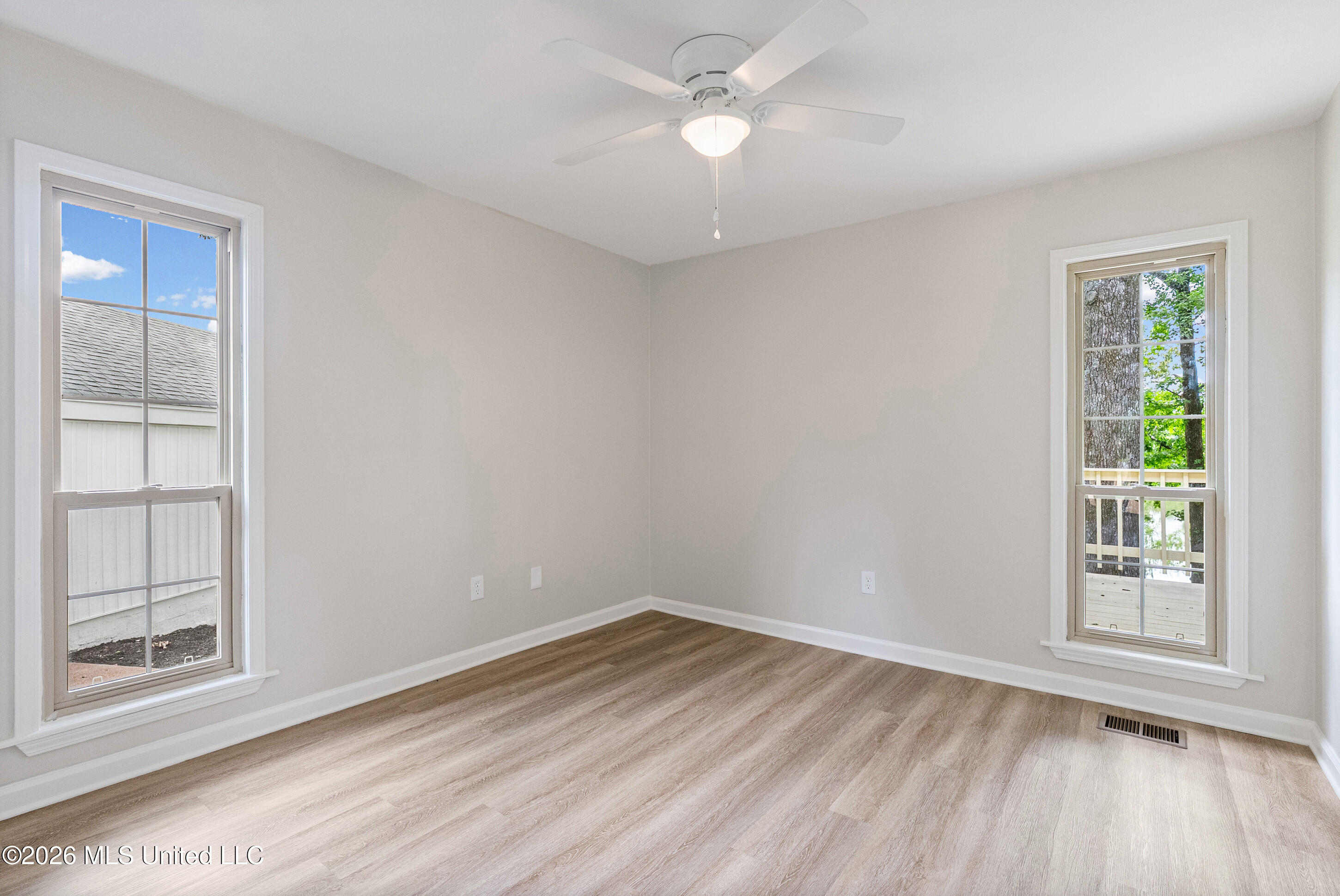 8811 Cypress Cove Property Photo 18