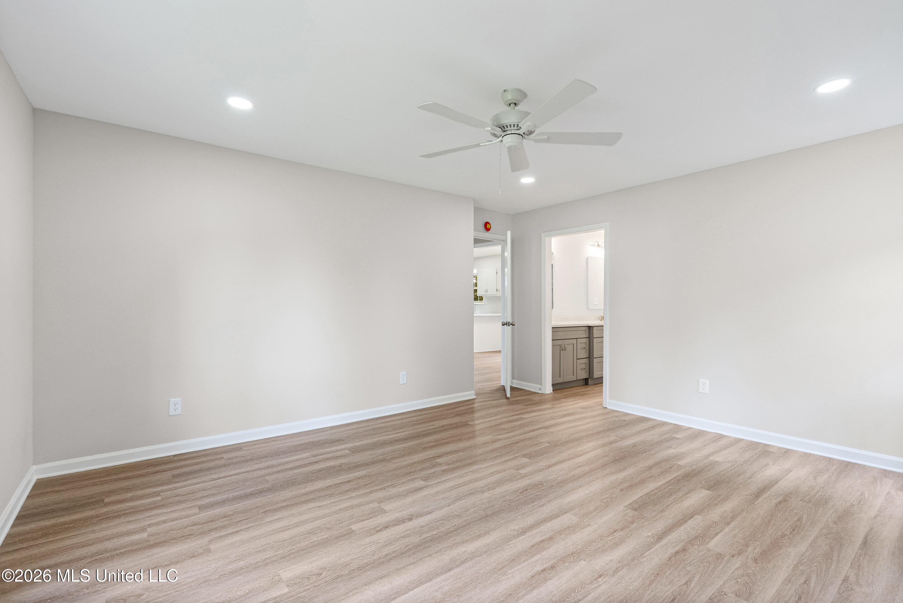 8811 Cypress Cove Property Photo 22