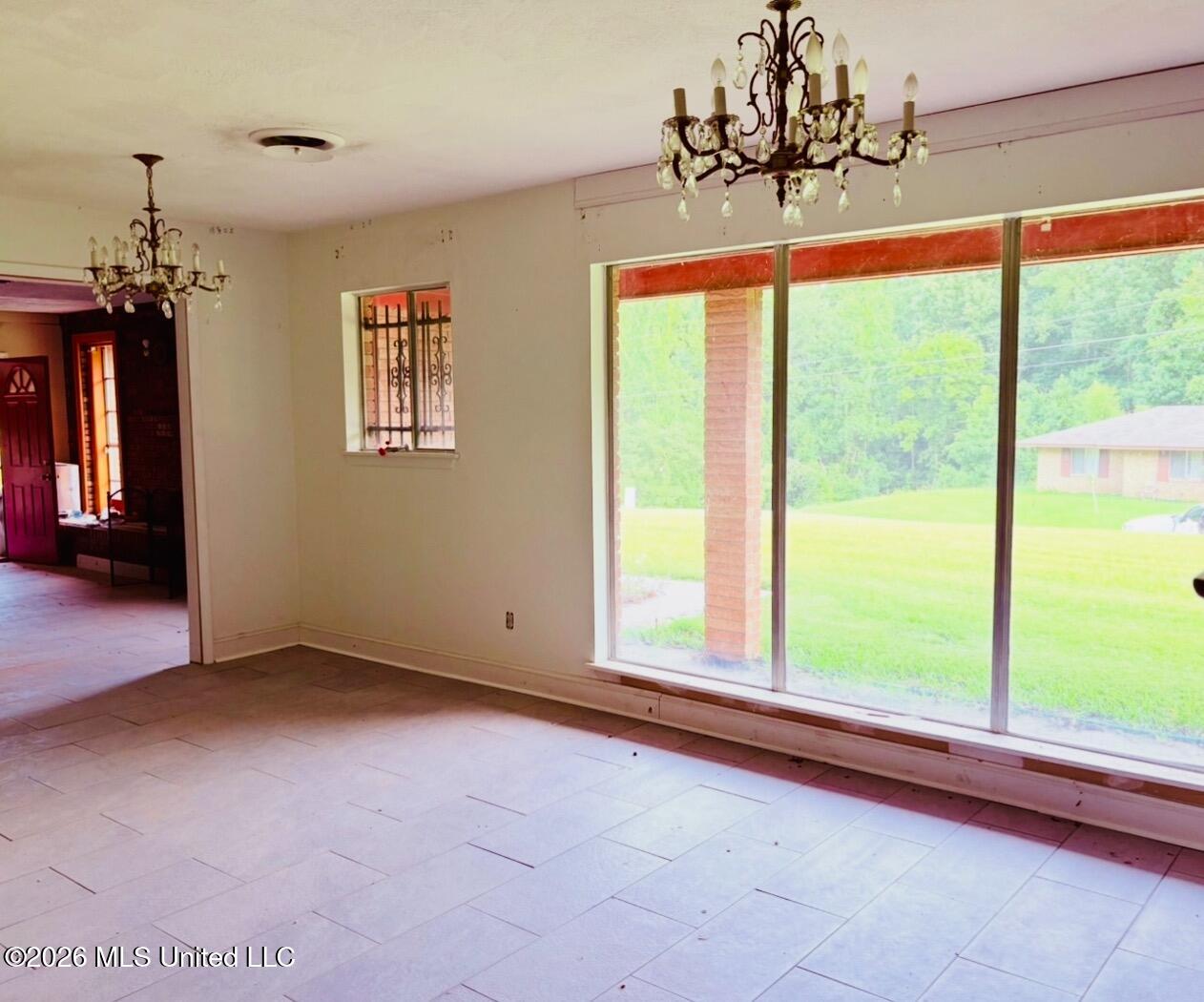 105 Strothers Drive Property Photo 4
