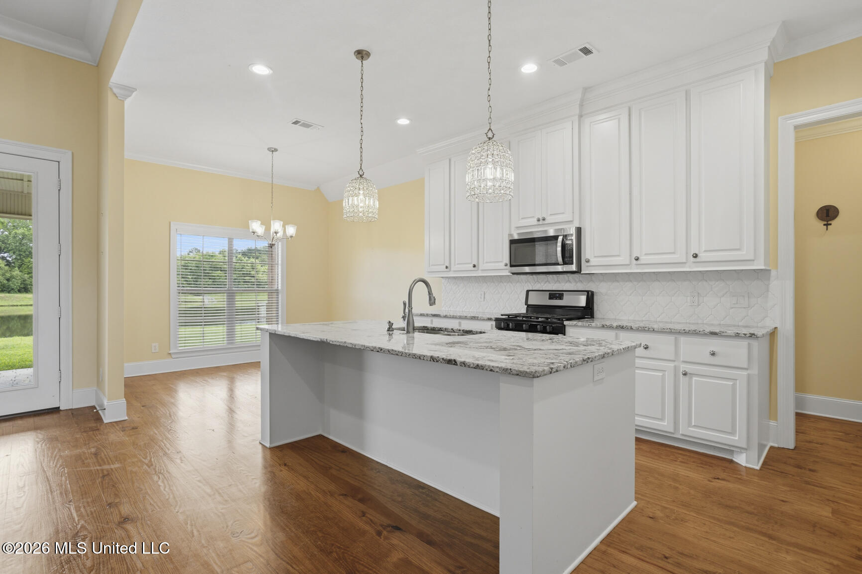 174 Falls Crossing Property Photo 17