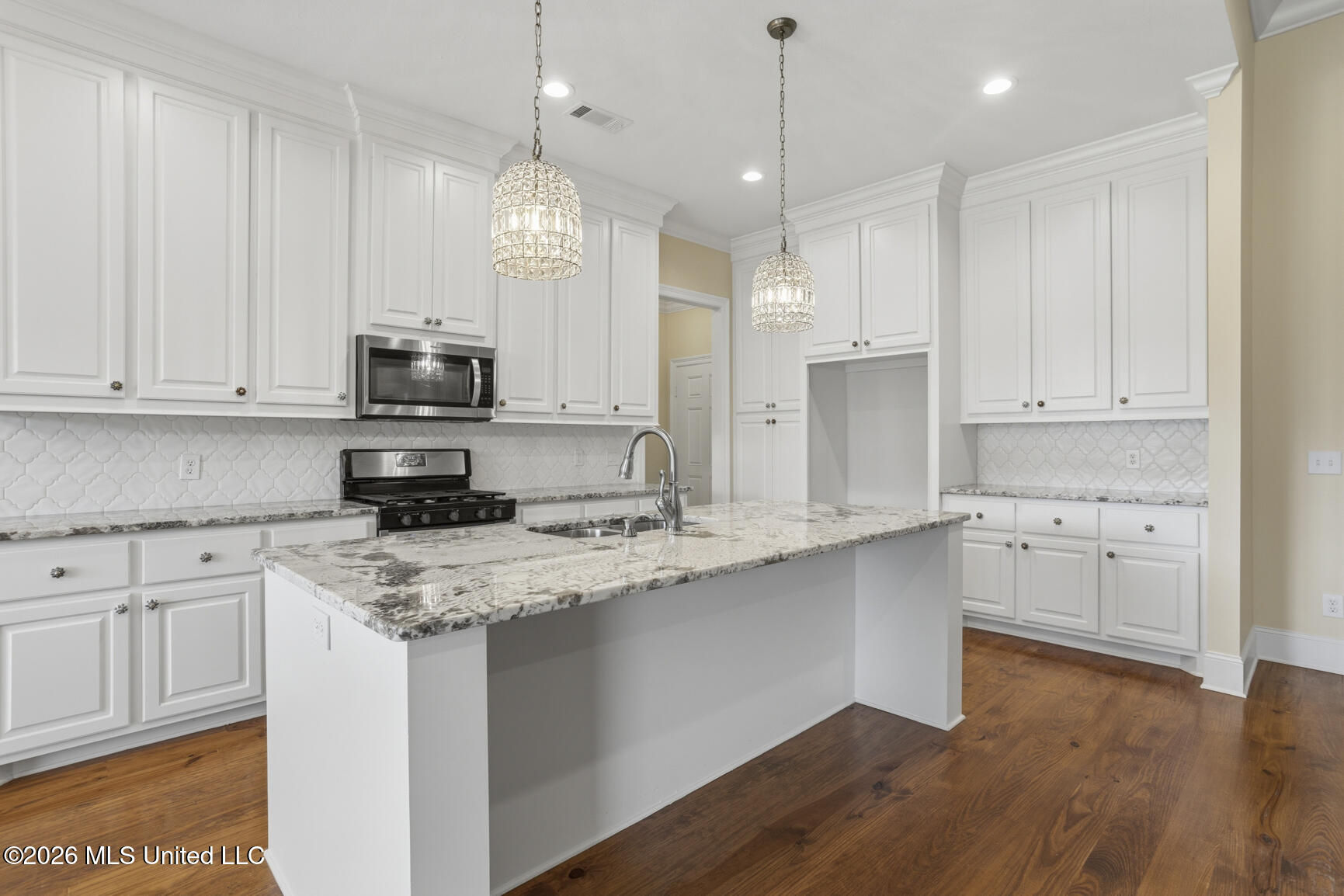 174 Falls Crossing Property Photo 18