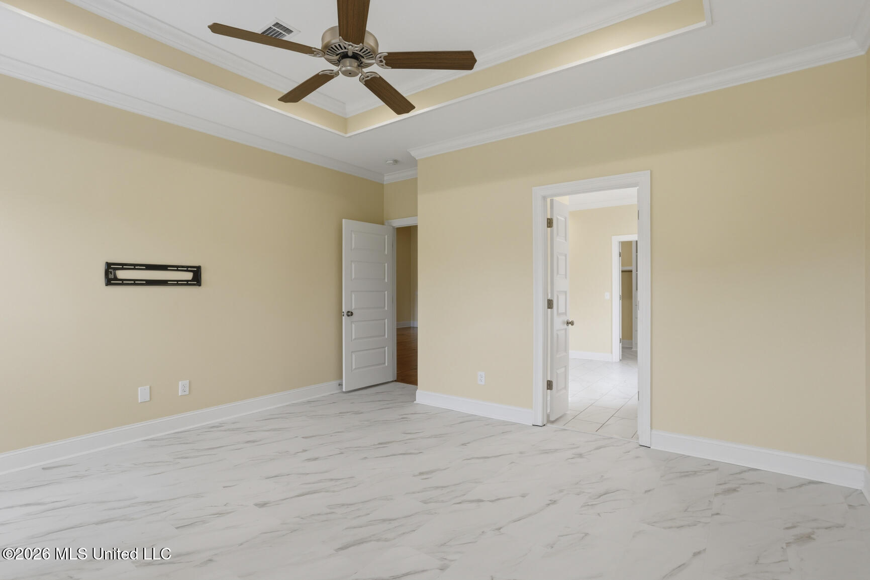 174 Falls Crossing Property Photo 25