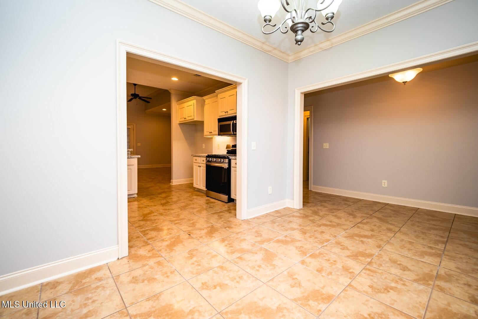 106 Wells Court Property Photo 6