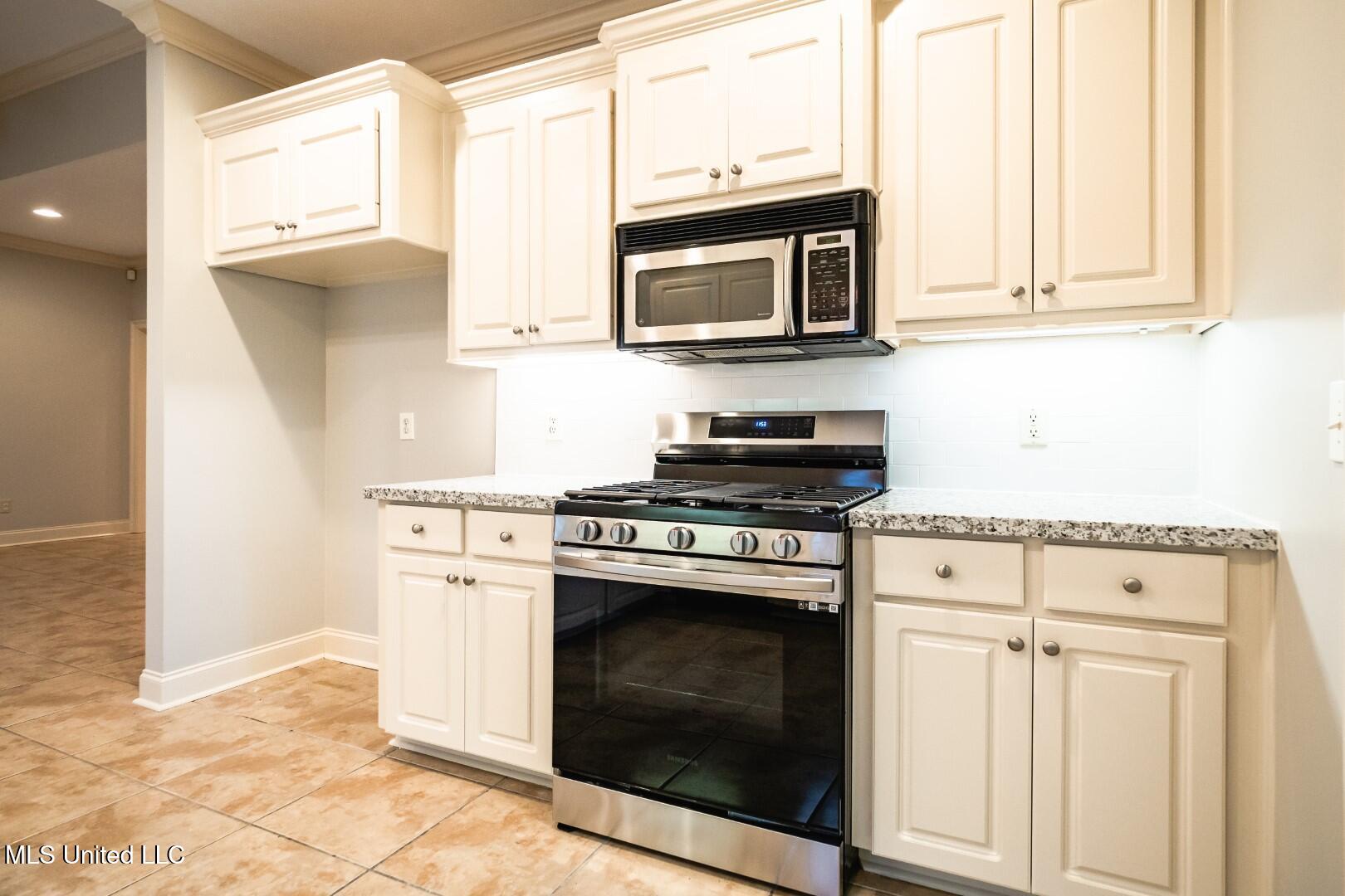 106 Wells Court Property Photo 8