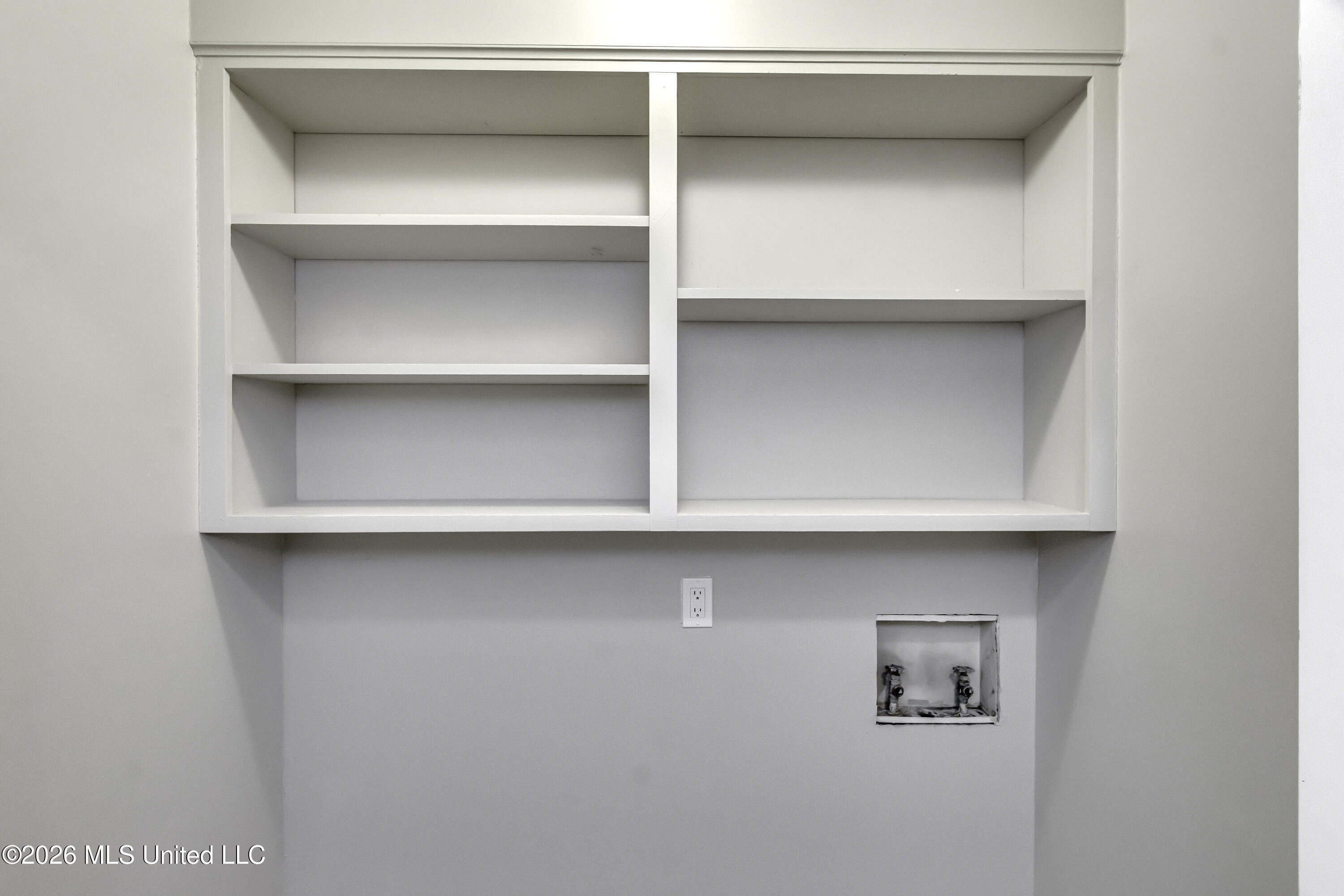 121 N Central Avenue Property Photo 14