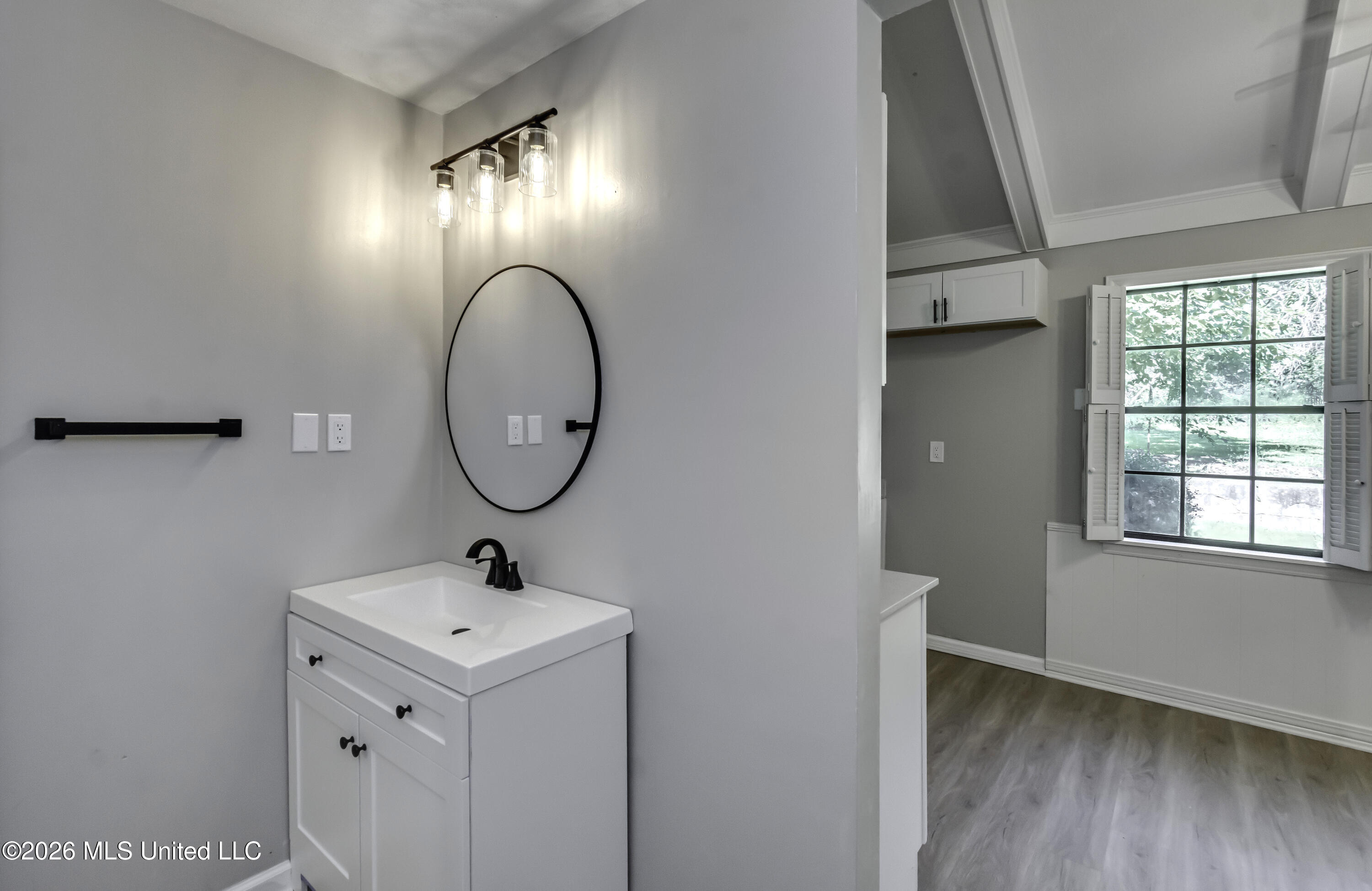 121 N Central Avenue Property Photo 24