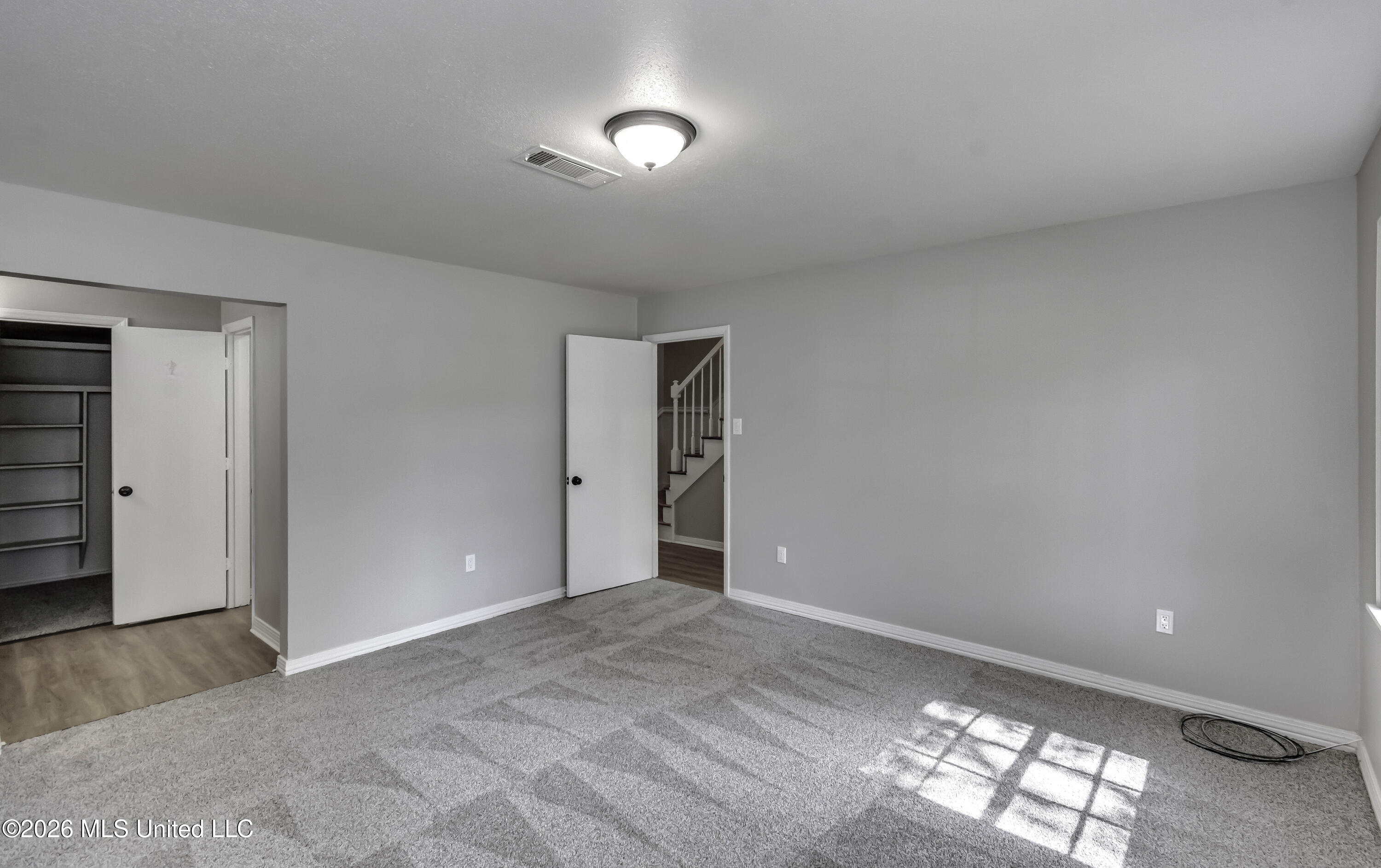 121 N Central Avenue Property Photo 35