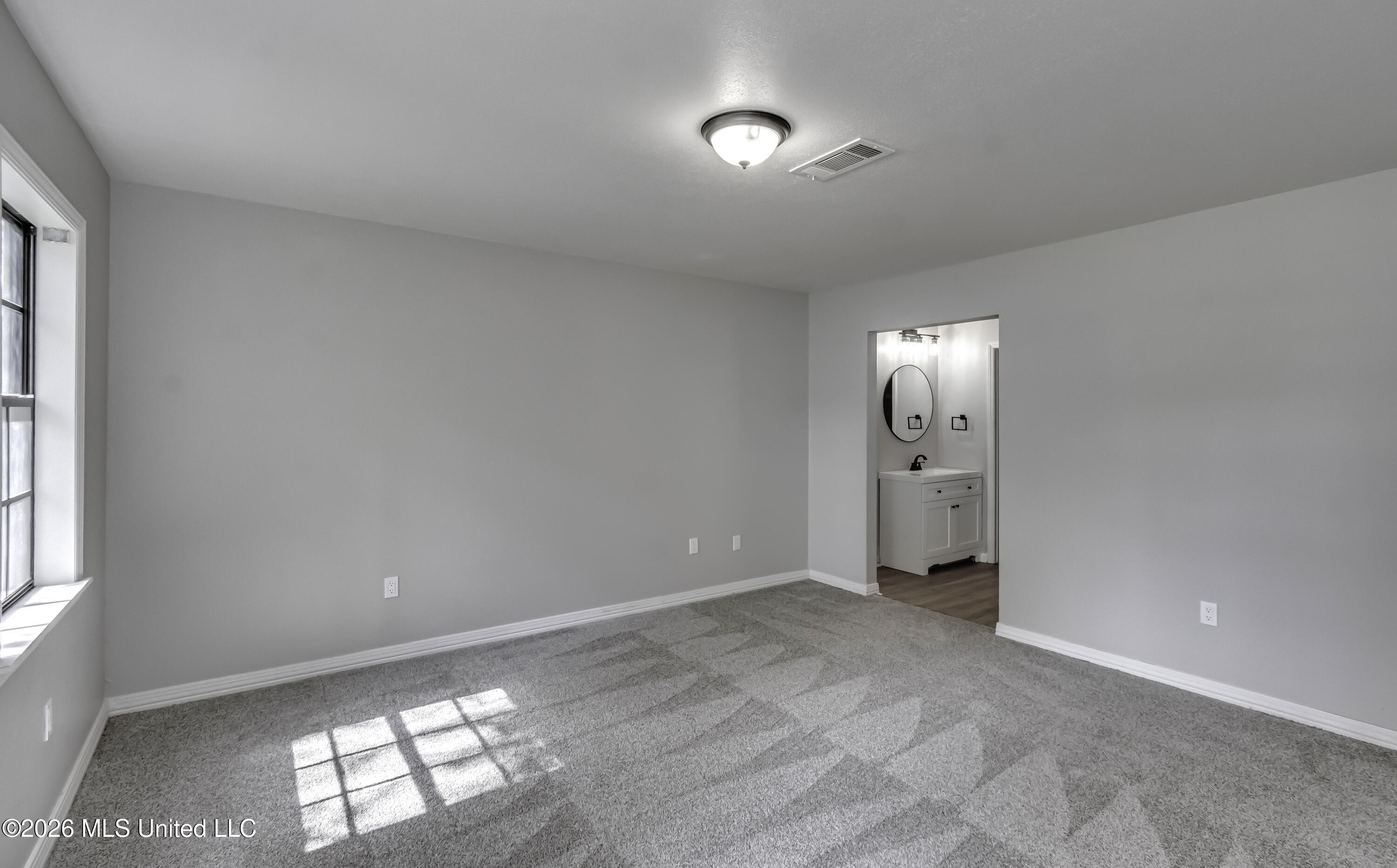 121 N Central Avenue Property Photo 37