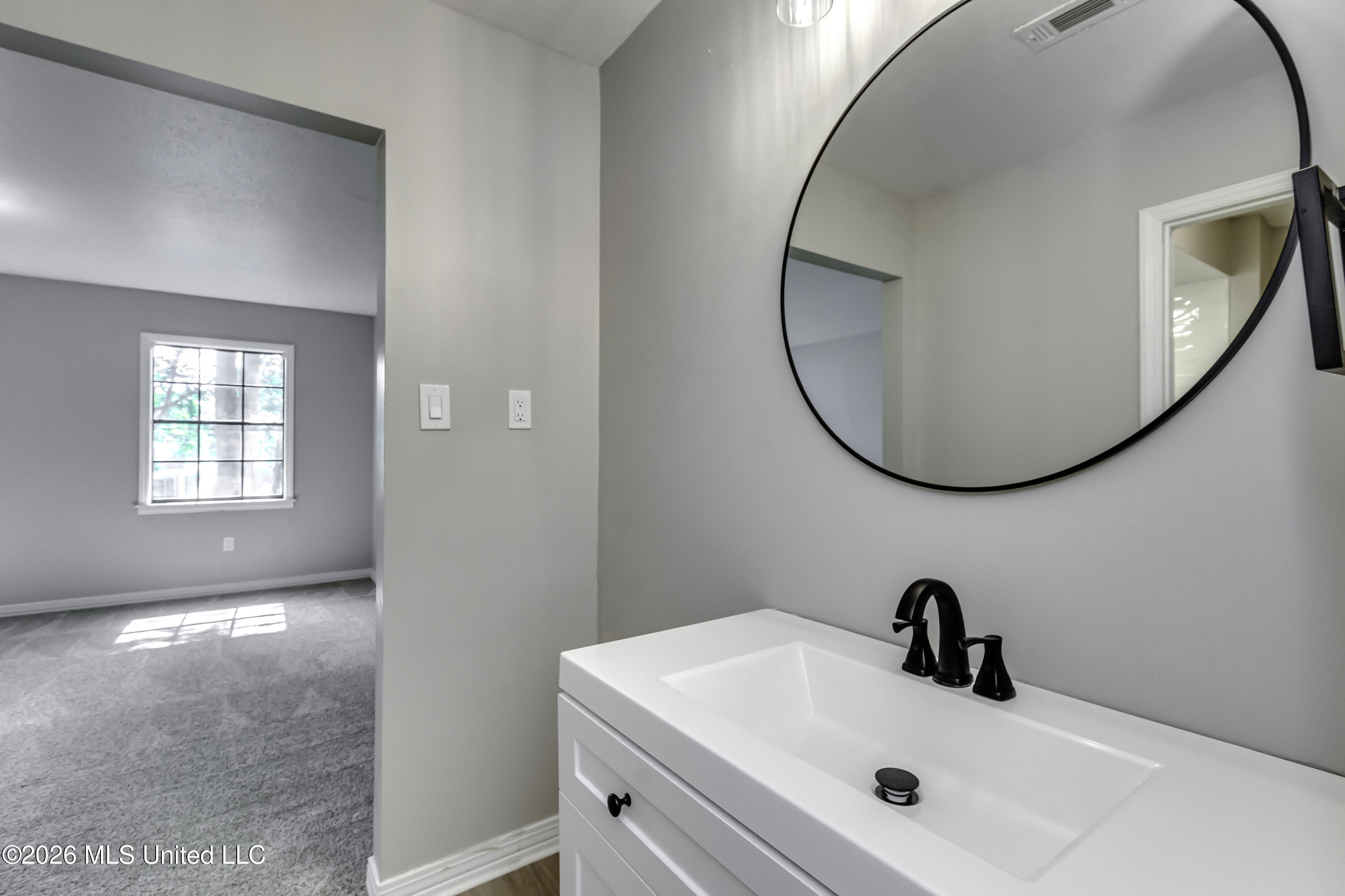 121 N Central Avenue Property Photo 42