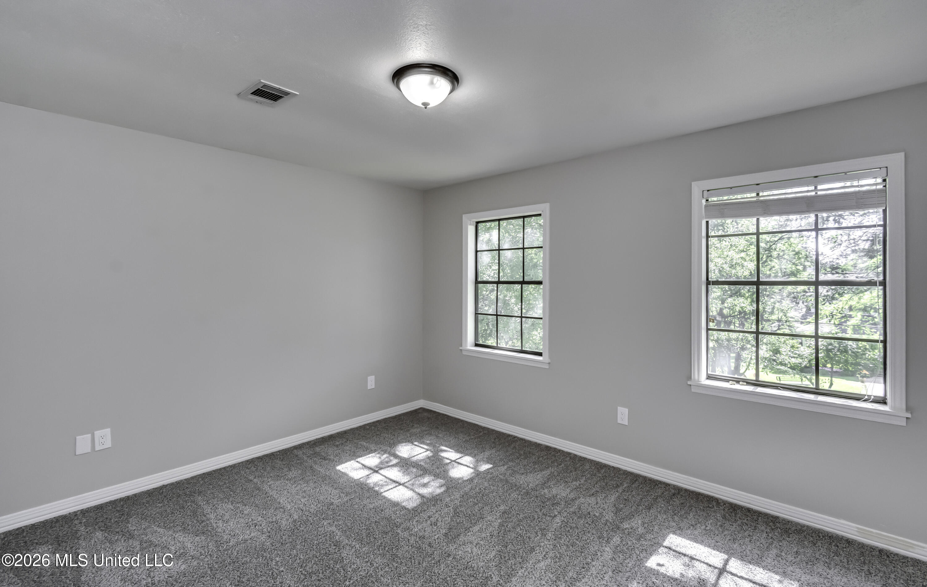 121 N Central Avenue Property Photo 49