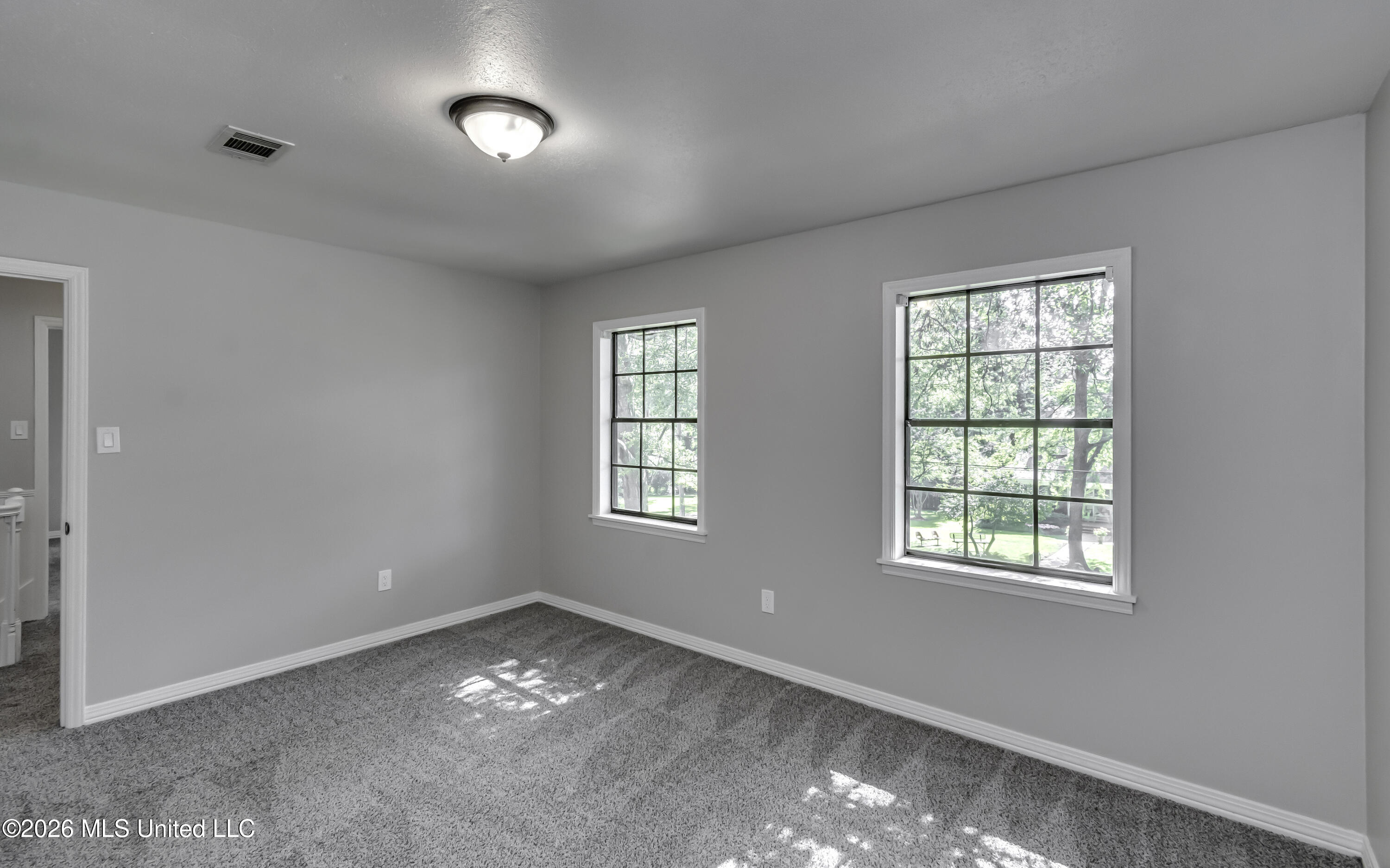 121 N Central Avenue Property Photo 53