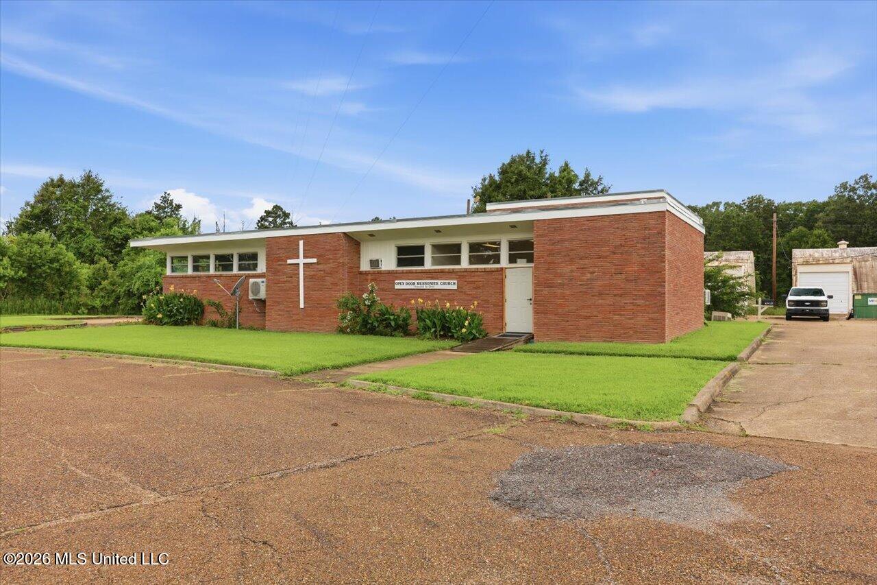 1800 Tv Road Property Photo 3