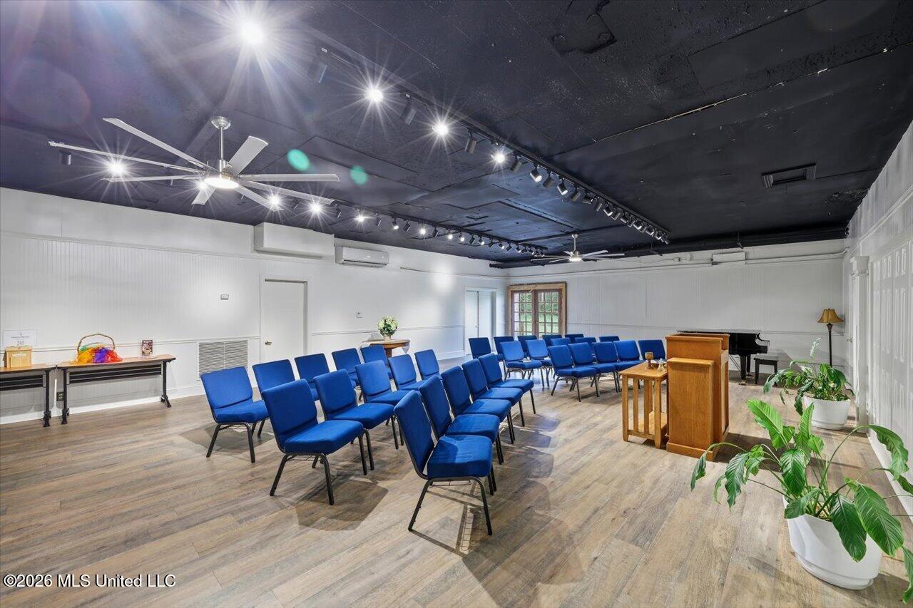 1800 Tv Road Property Photo 8