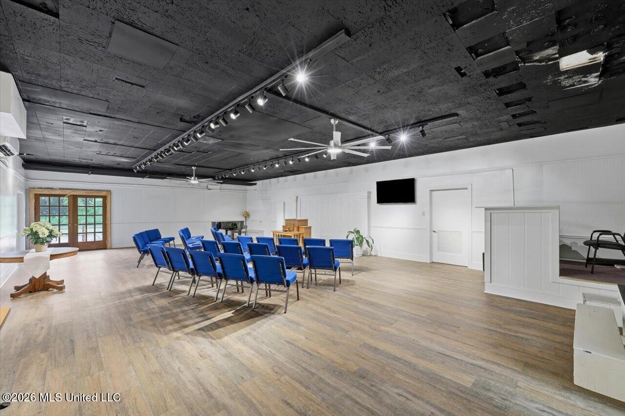 1800 Tv Road Property Photo 9