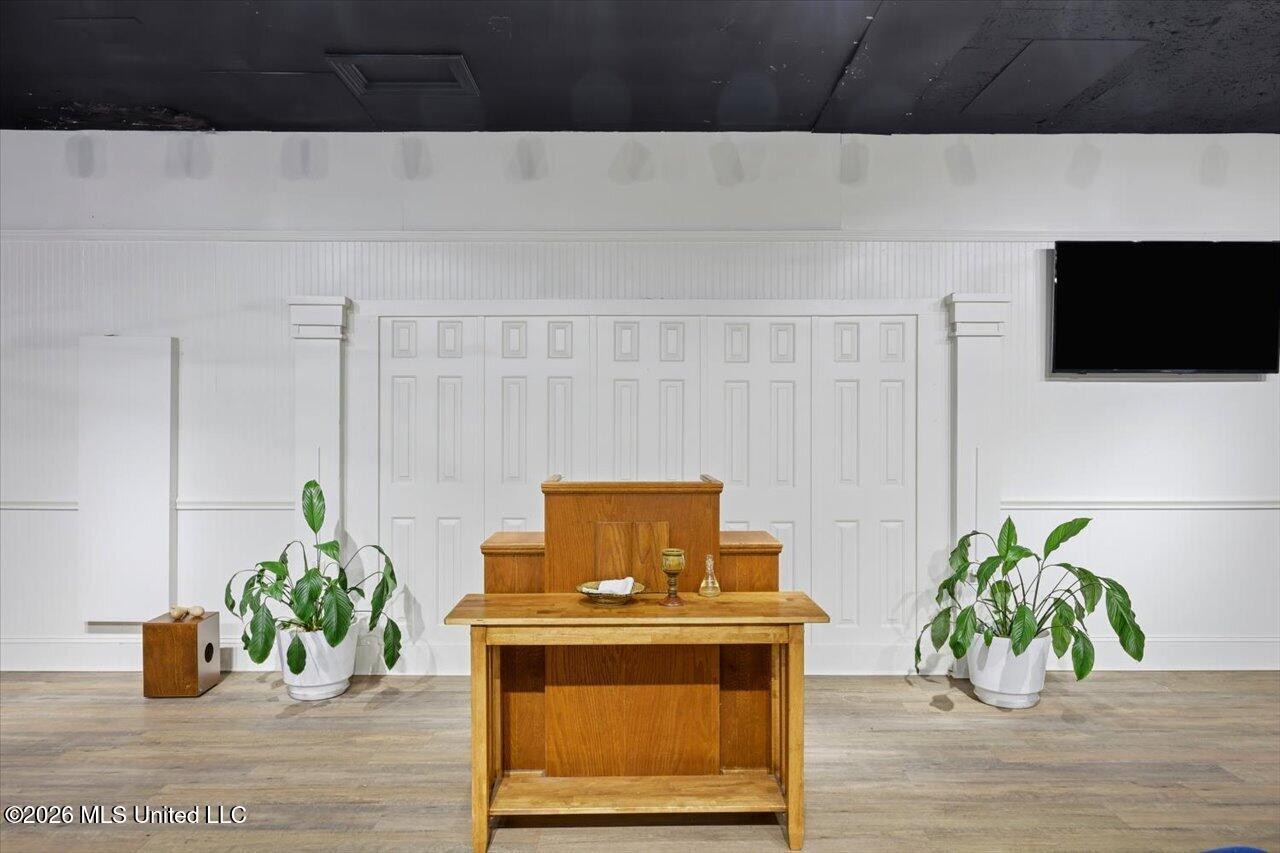 1800 Tv Road Property Photo 12