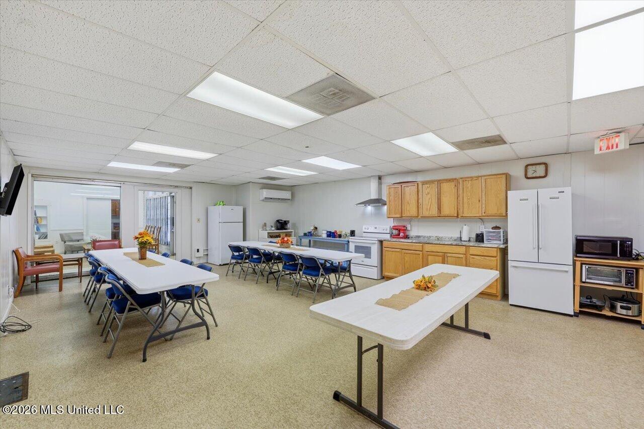1800 Tv Road Property Photo 14