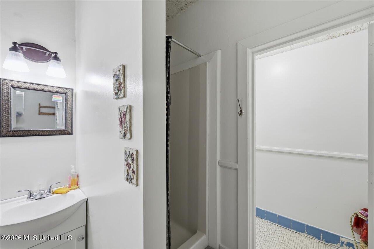 1800 Tv Road Property Photo 26