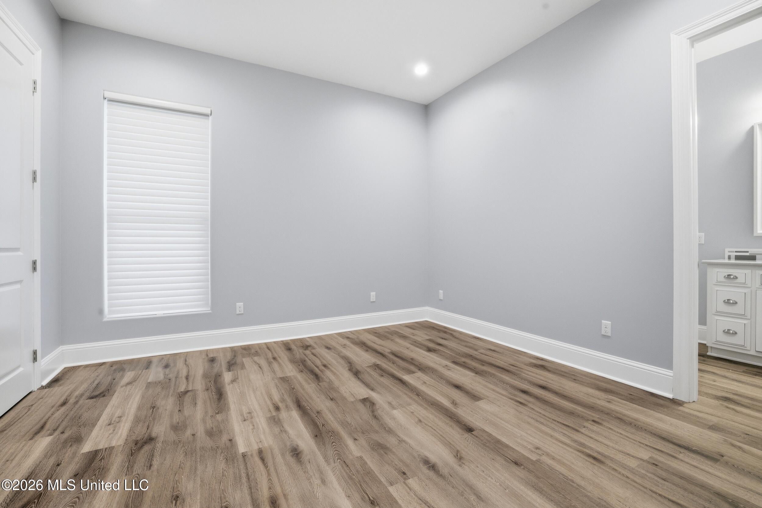 808 Powells Point Drive Property Photo 37