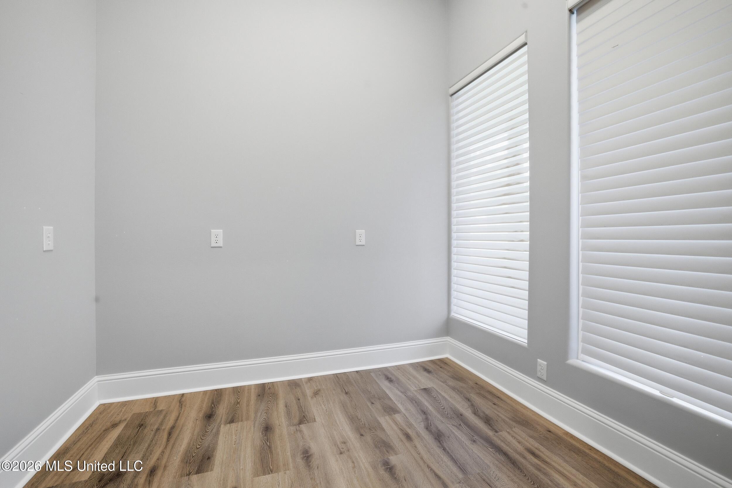 808 Powells Point Drive Property Photo 41
