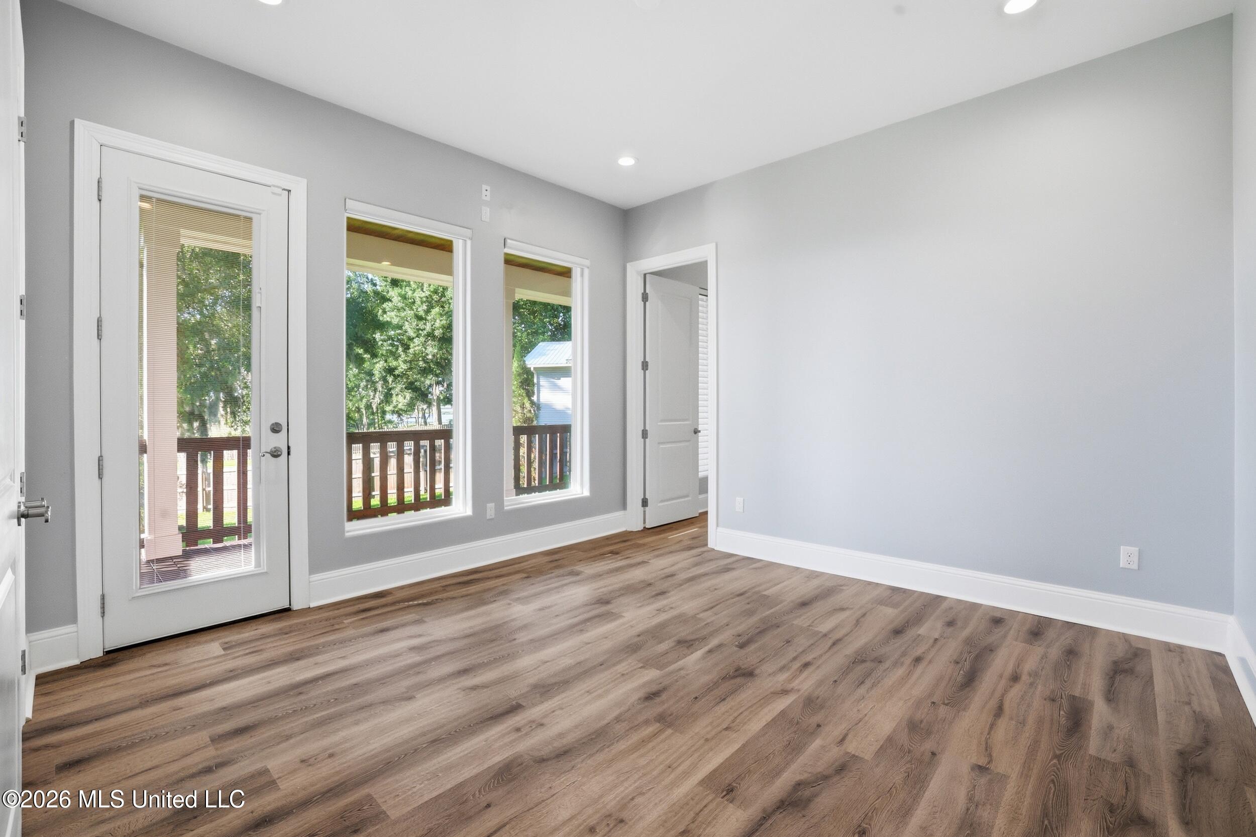 808 Powells Point Drive Property Photo 47