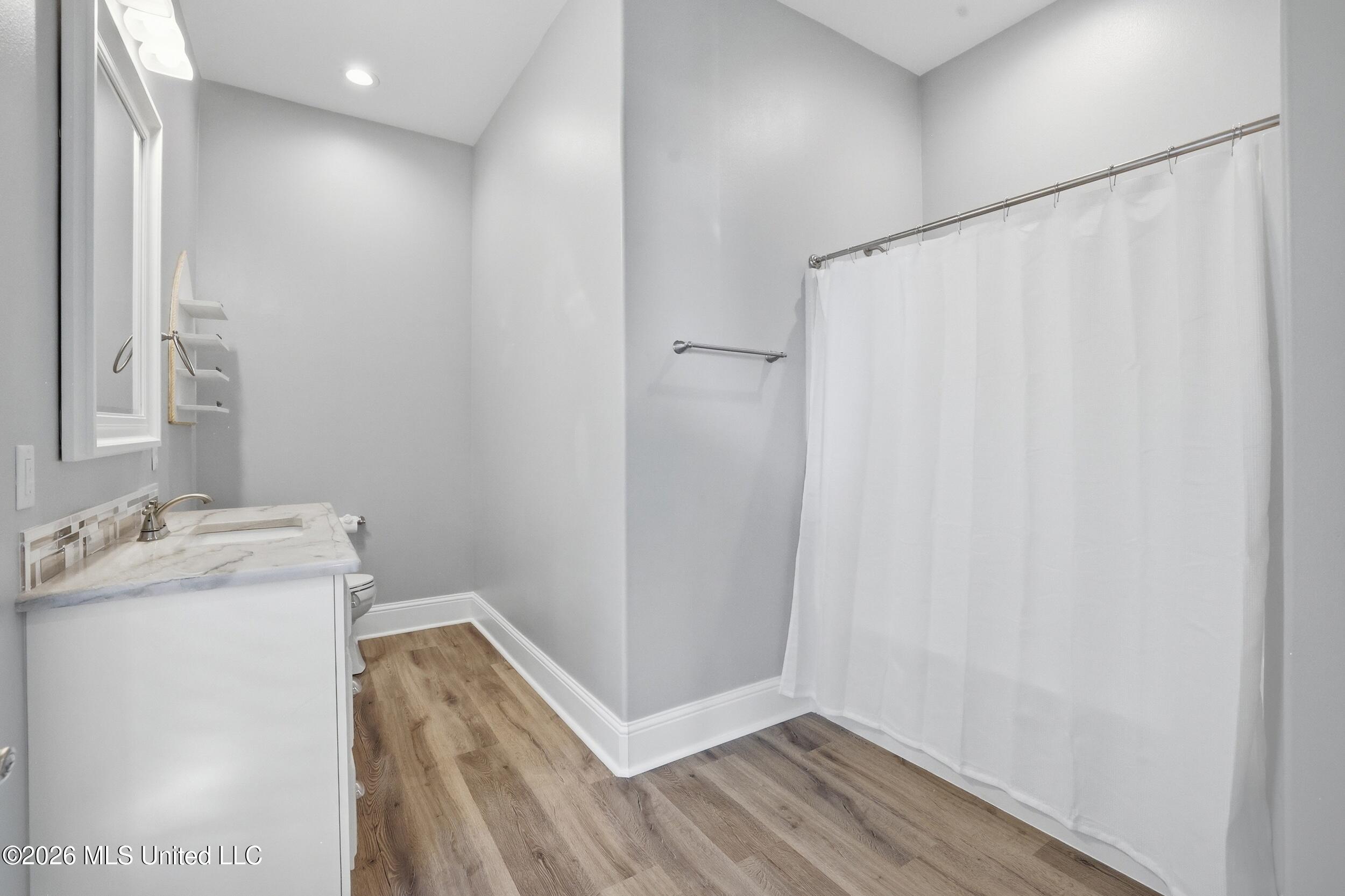 808 Powells Point Drive Property Photo 49