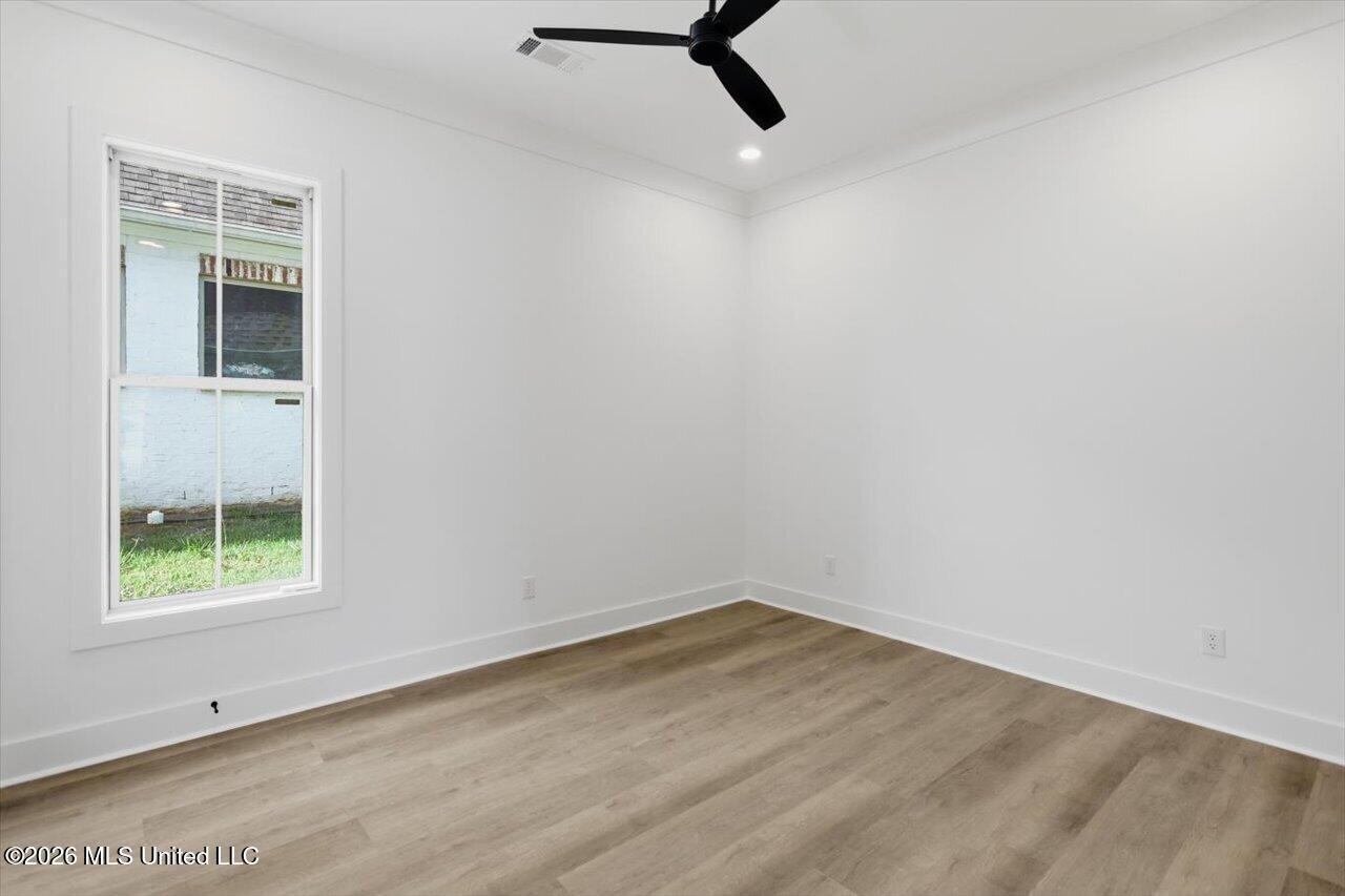 115 Genoa Drive Property Photo 32