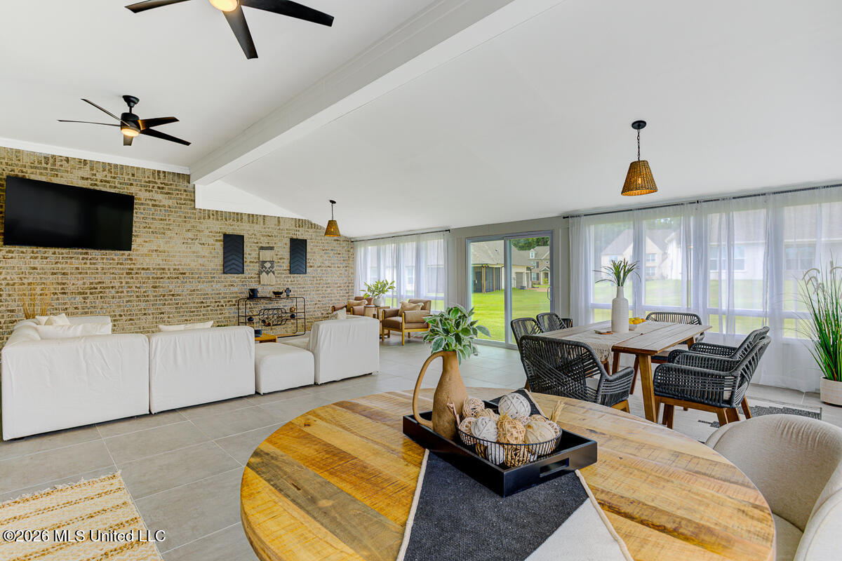 9523 Park Trail Road Property Photo 16