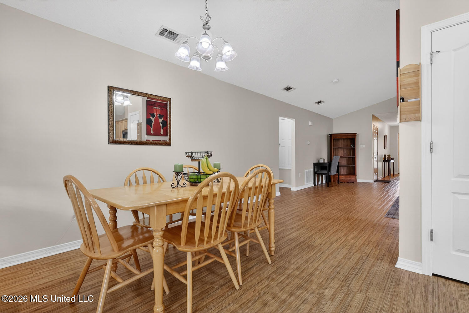 3723 Springwood Lane Property Photo 11
