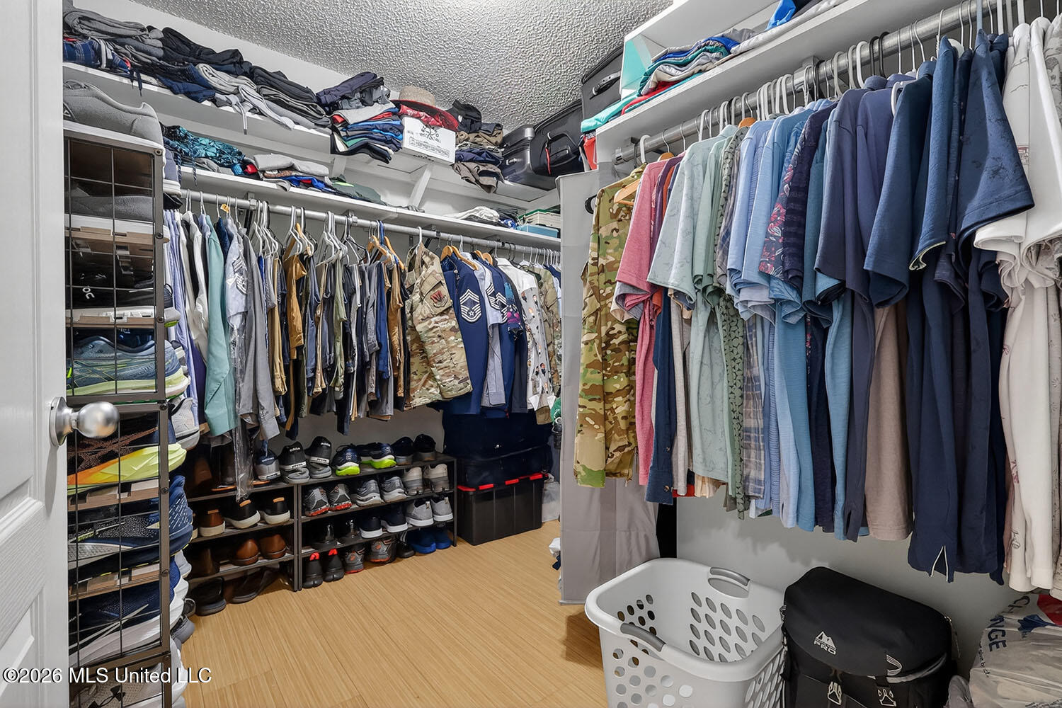3723 Springwood Lane Property Photo 17