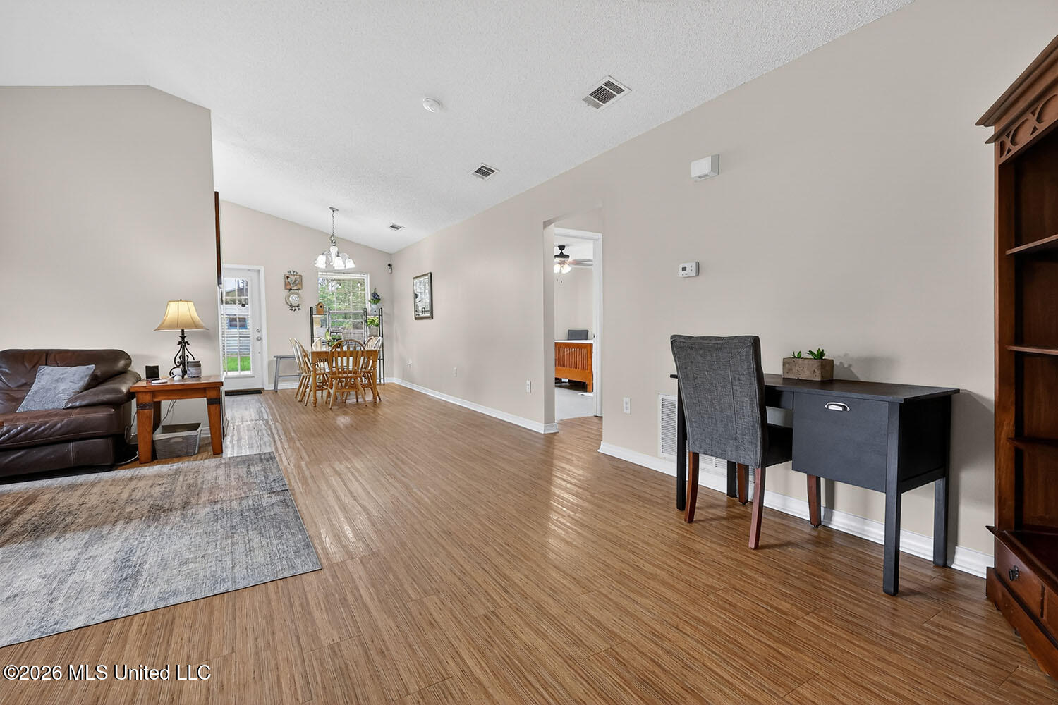 3723 Springwood Lane Property Photo 32