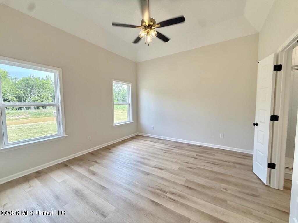 1040 Great Gln Drive Property Photo 7