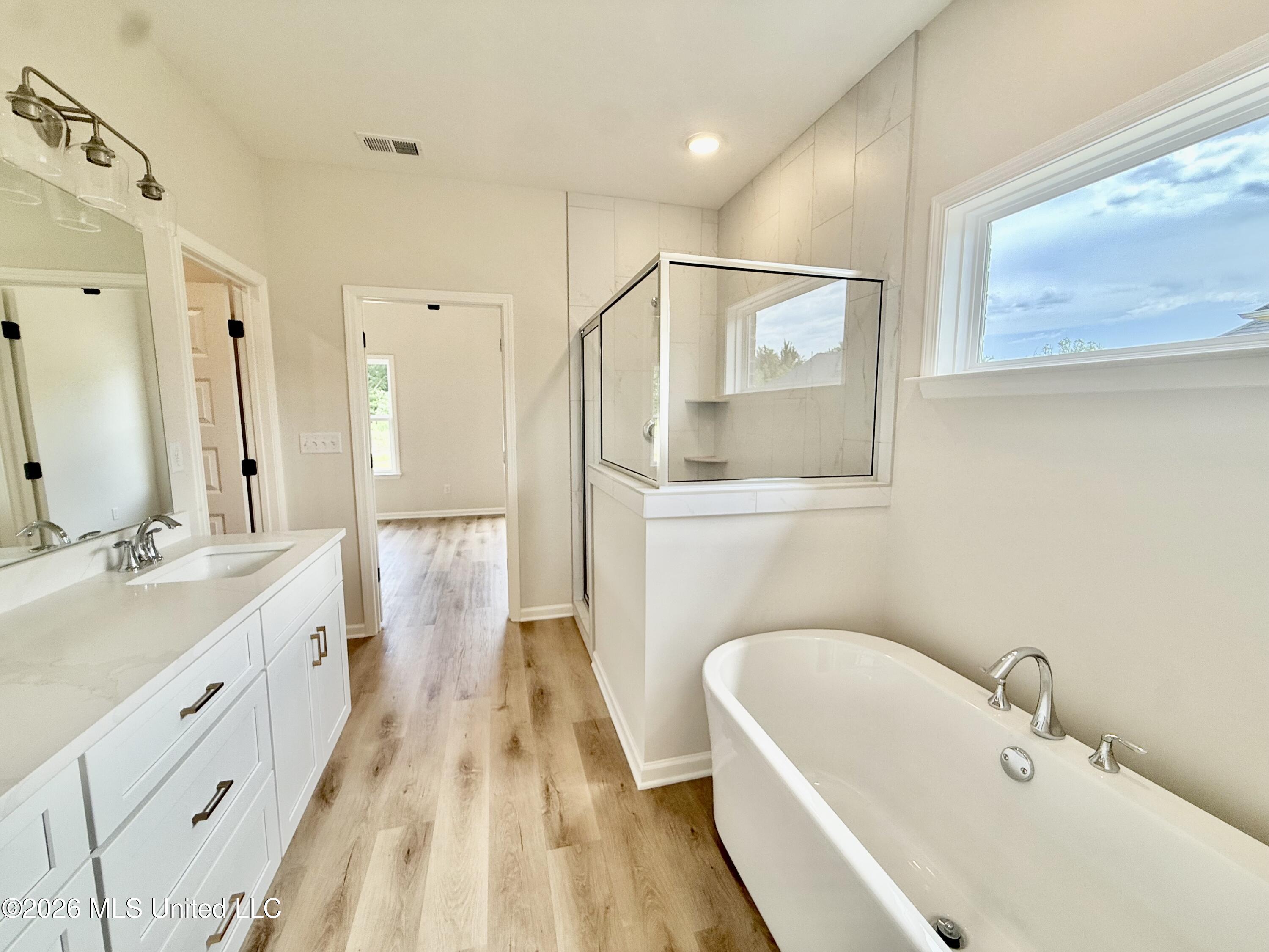 1040 Great Gln Drive Property Photo 8