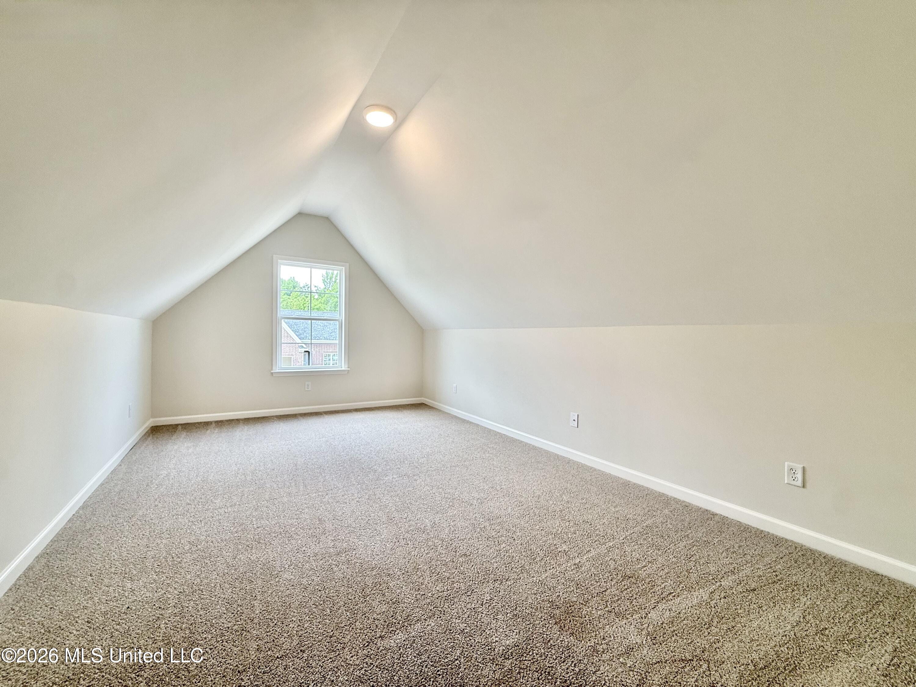 1040 Great Gln Drive Property Photo 12