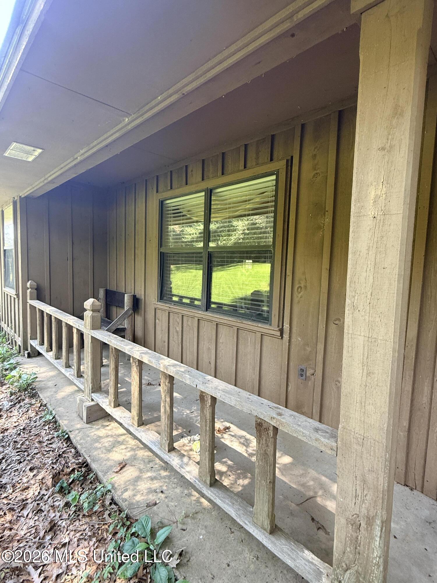 417 Silver Creek Drive Property Photo 3